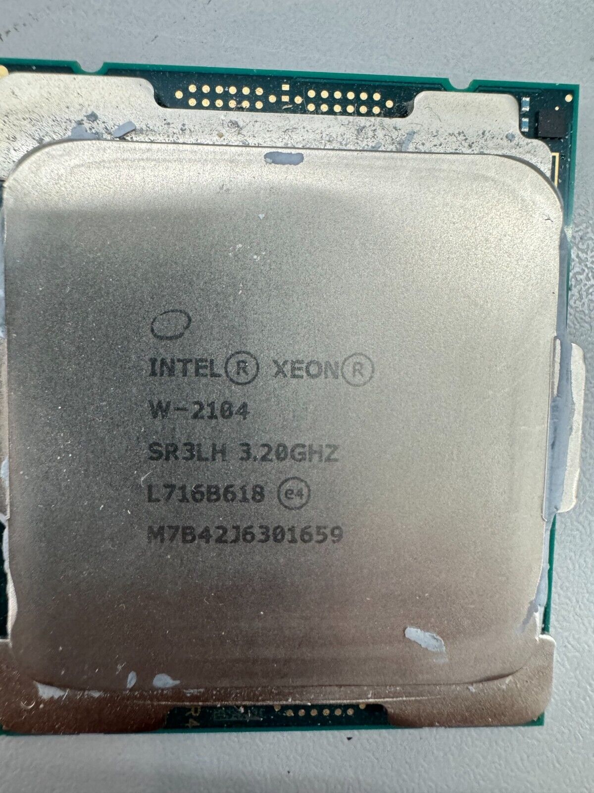 Genuine Intel Xeon W-2104 3.2Ghz Quad Core