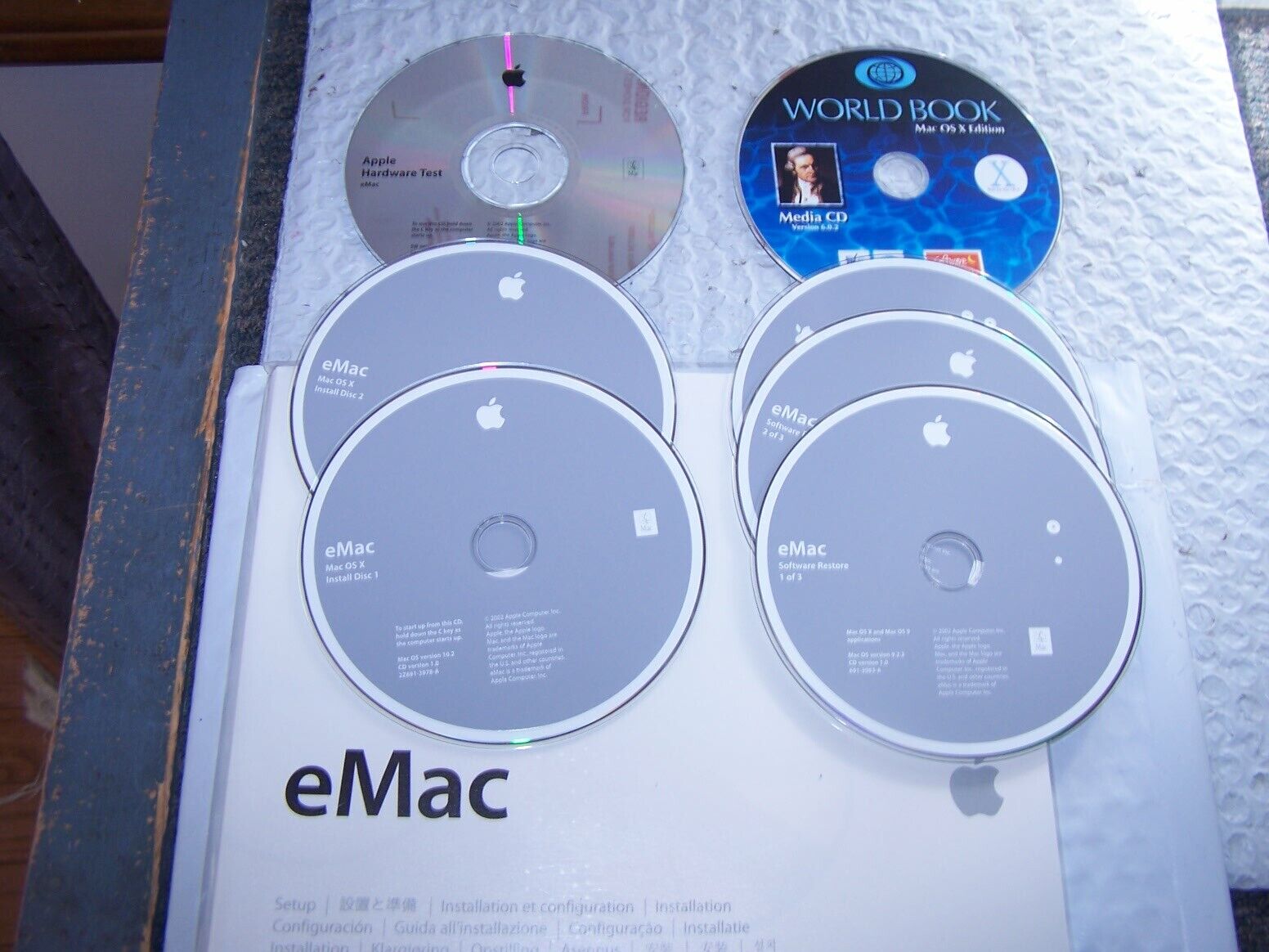 Apple Macintosh eMac System Restore Apps & OS X 10.2 with sealed manual