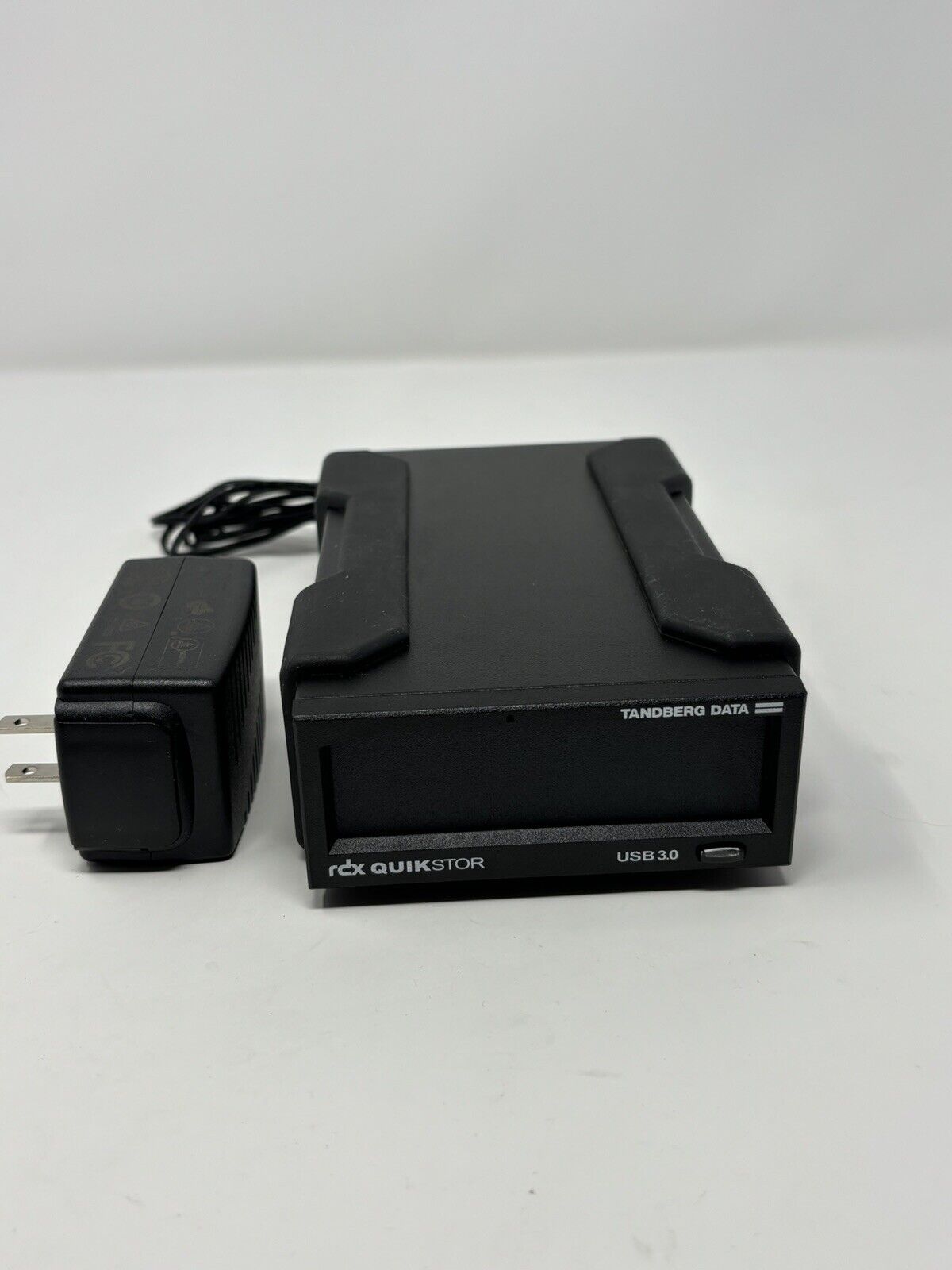 TANDBERG DATA RDX QUIKSTOR EXTERNAL USB3 TAPE DRIVE