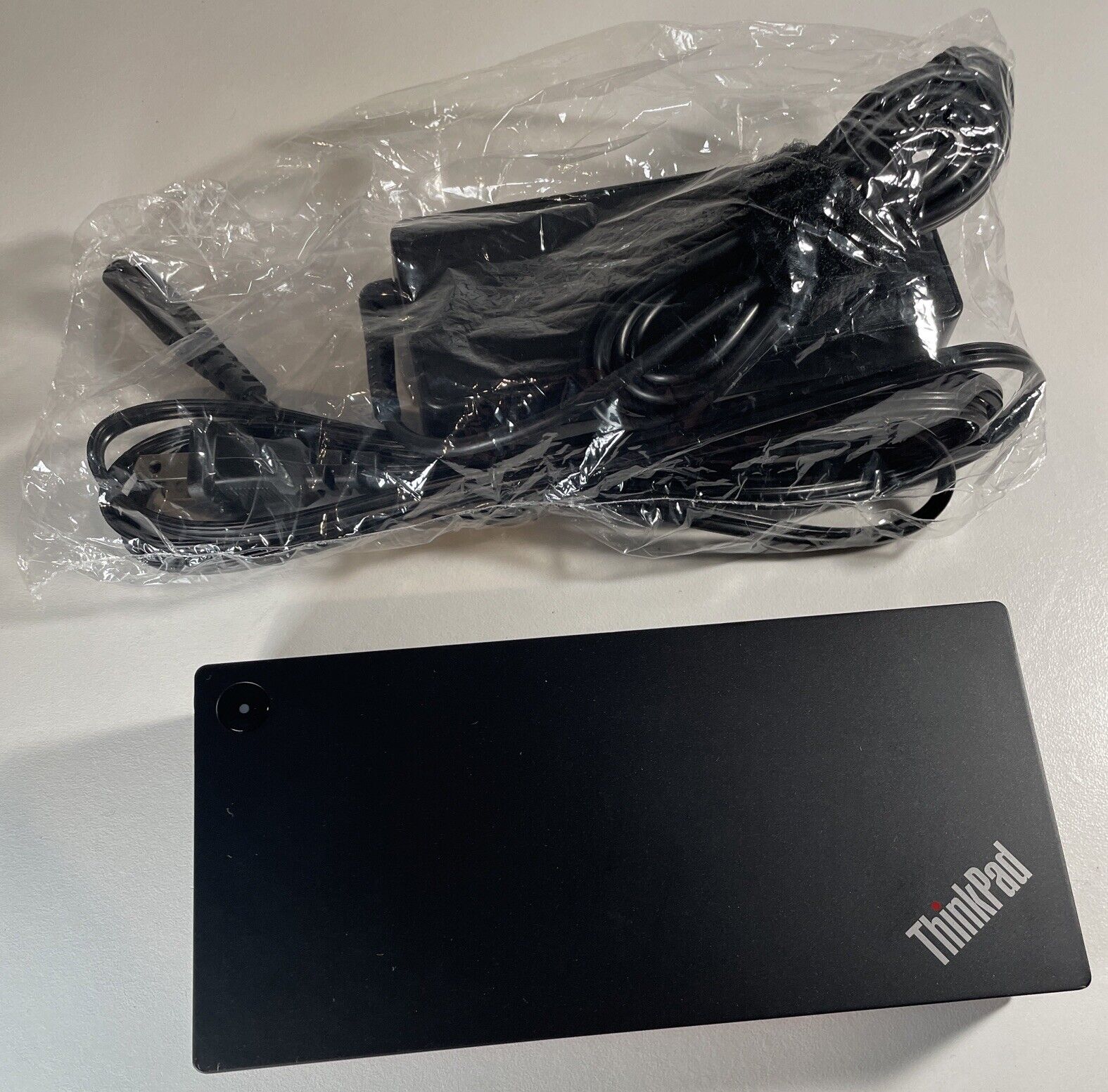 Lenovo ThinkPad USB-C Dock Gen2 40AS0090US Docking Station New Open Box