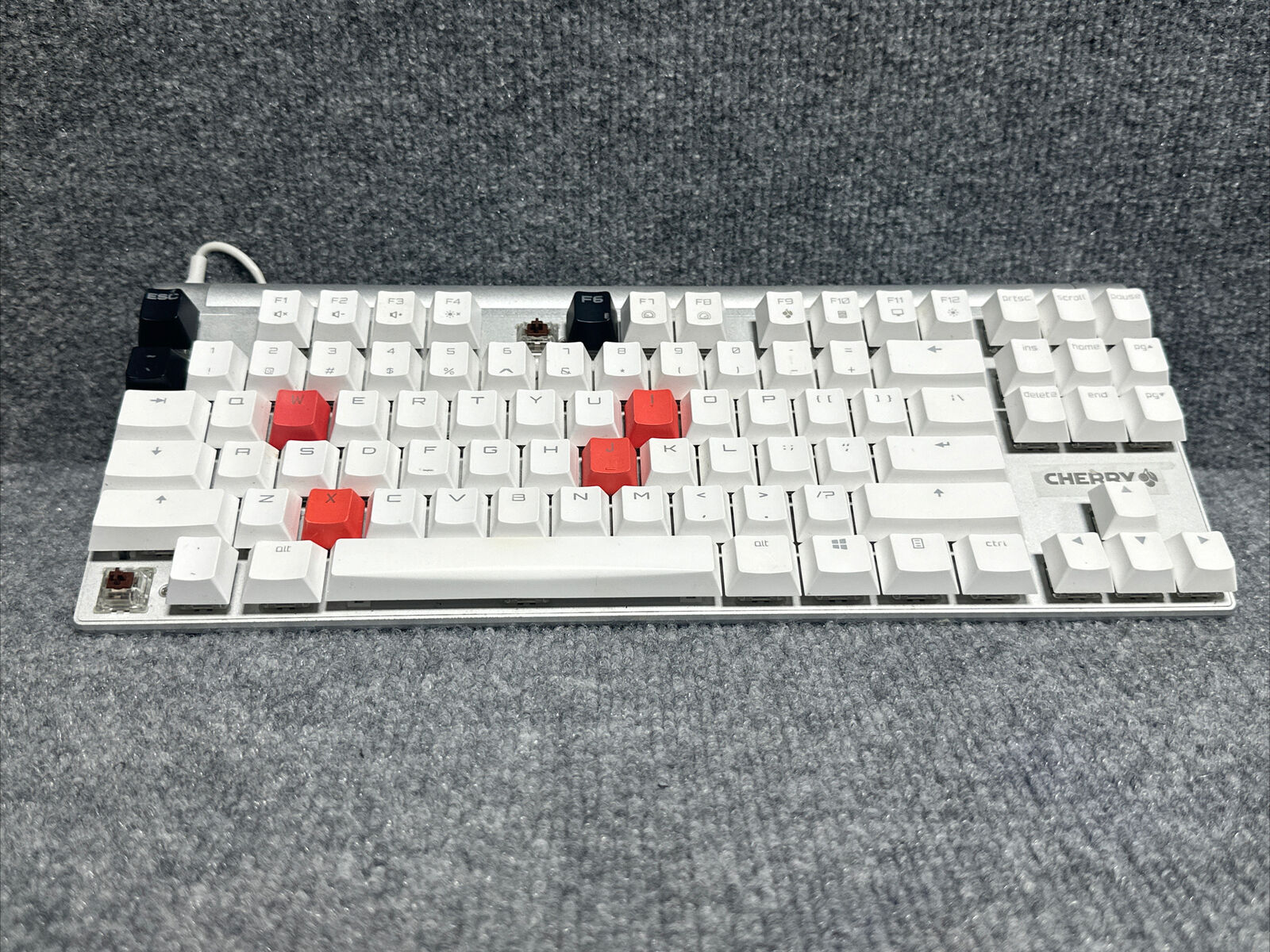 Cherry Mechanical Keyboard MX3888, MX Board 8.0 In Silver Color - Missing Keys