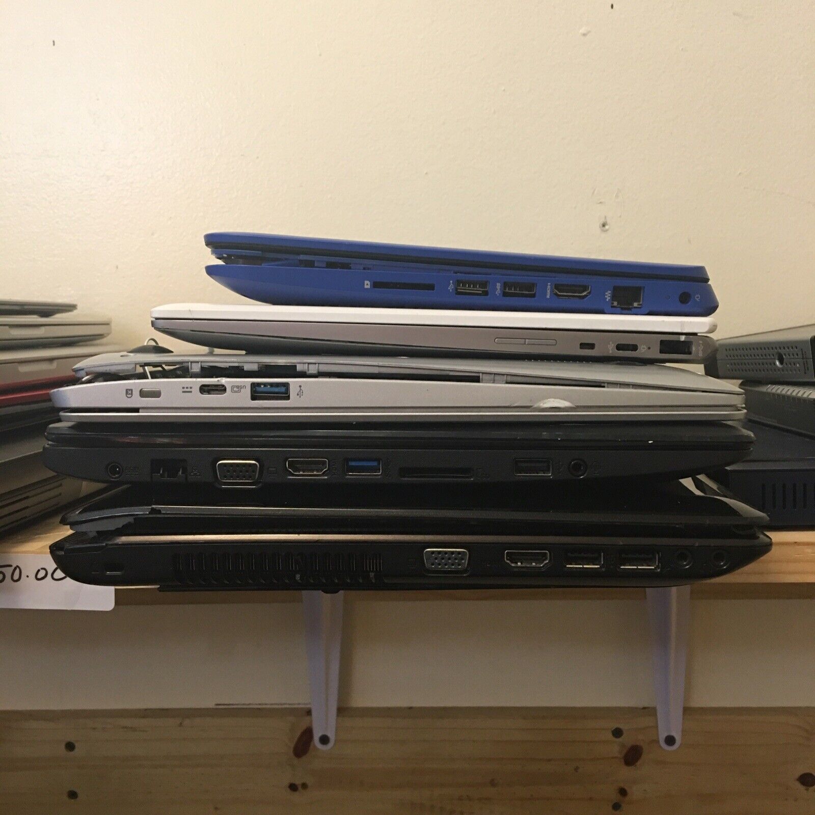 Lot of 5 laptops for repair