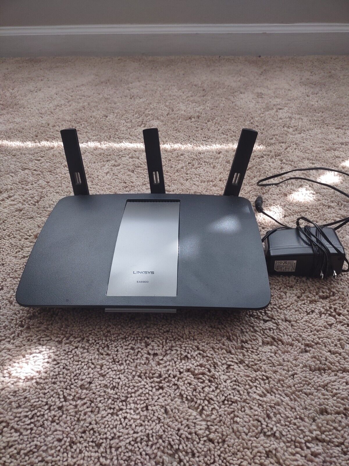 Linksys EA6900 Wireless Routers with Docsis 3.0 Modems - Black