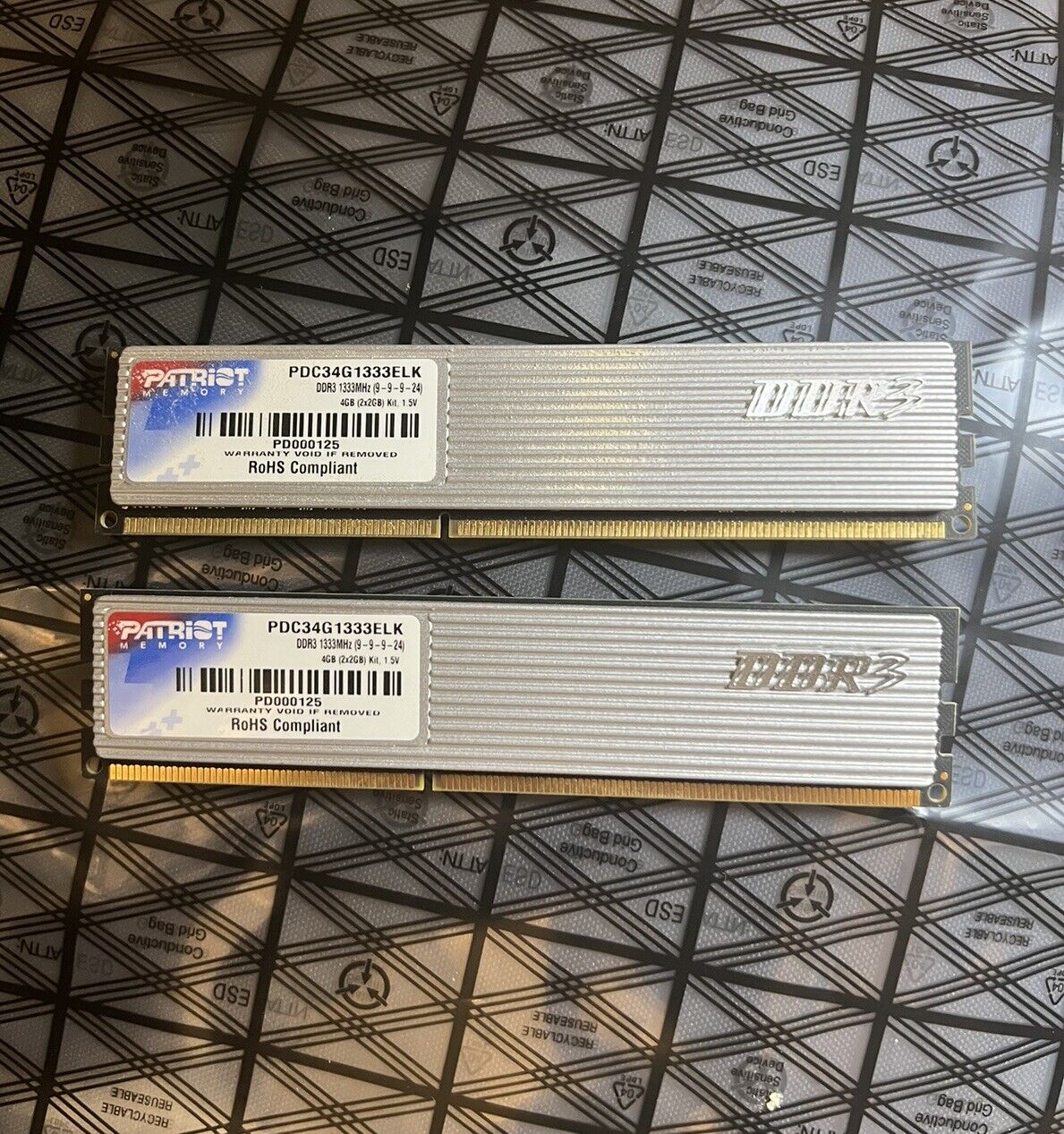 Kit of 4GB(2GBx2) Patriot PDC34G1333ELK DDR3 PC3-10600 1333MHz DIMM Desktop RAM 