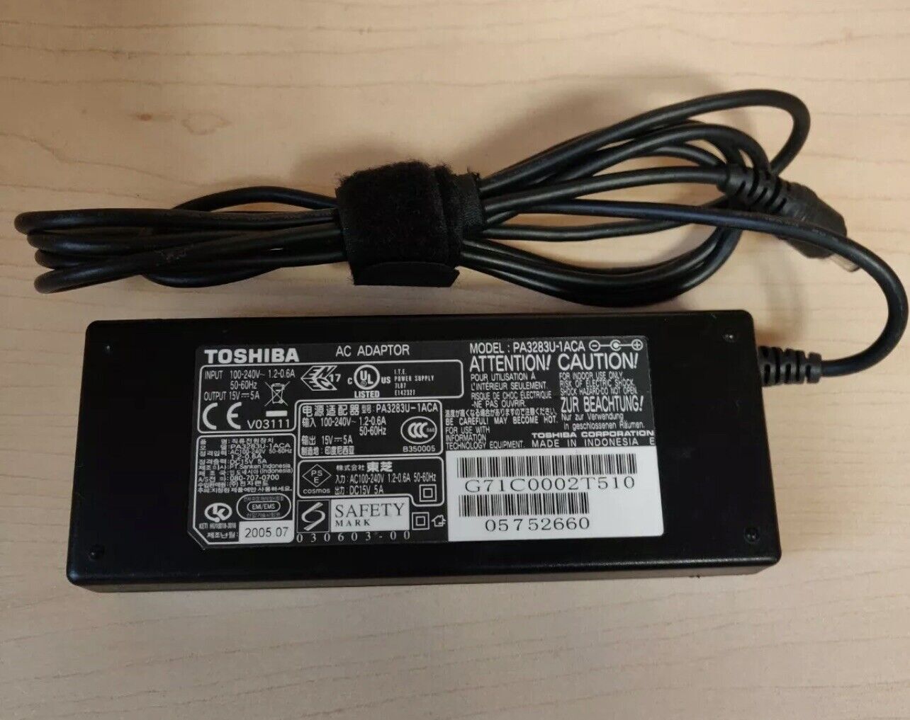 Genuine TOSHIBA PA3283U-1ACA Output 15V 5A Power Supply Adapter A4