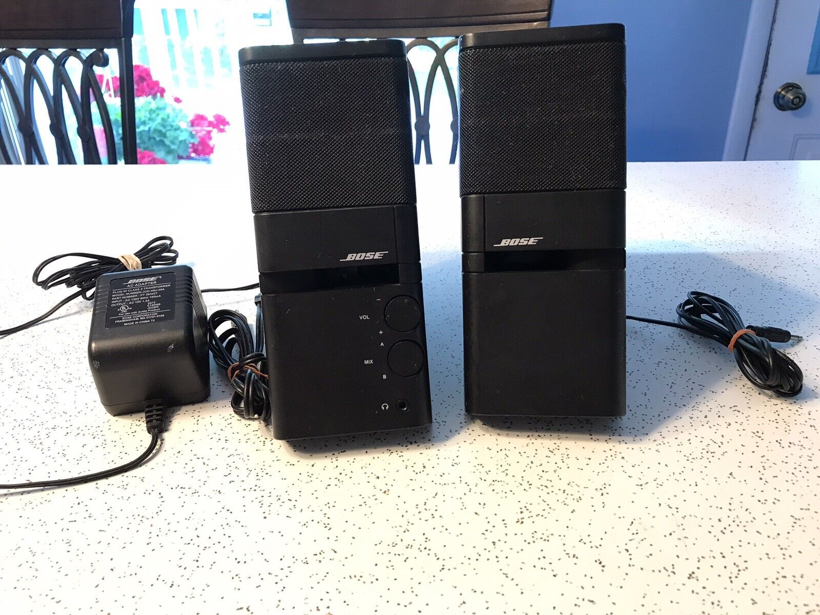Bose MediaMate Computer Speakers with AC Adapter & Audio Cables   VG Condition