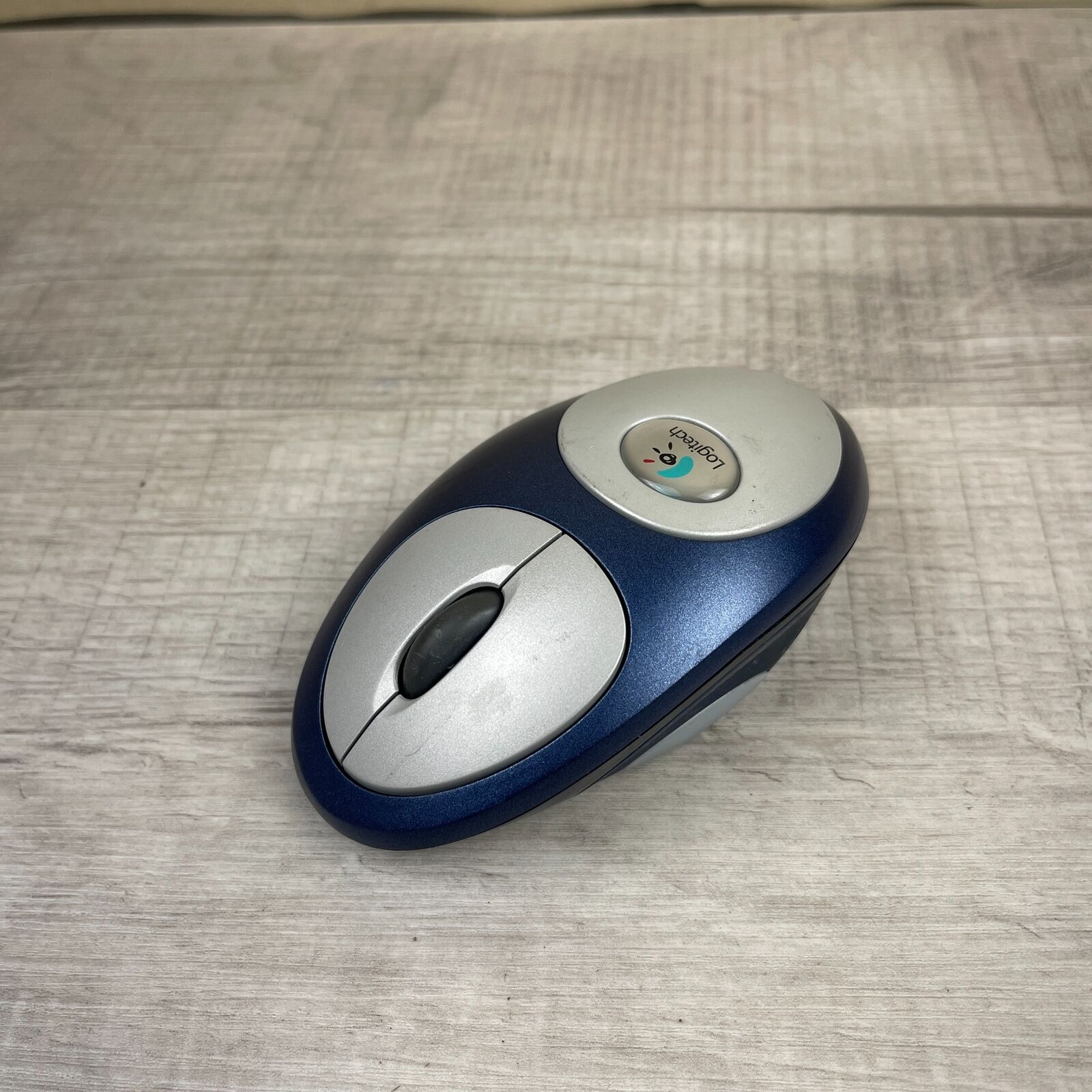 Logitech Cordless MouseMan Optical M-RM63 Blue/Silver Comfort Grip Mouse