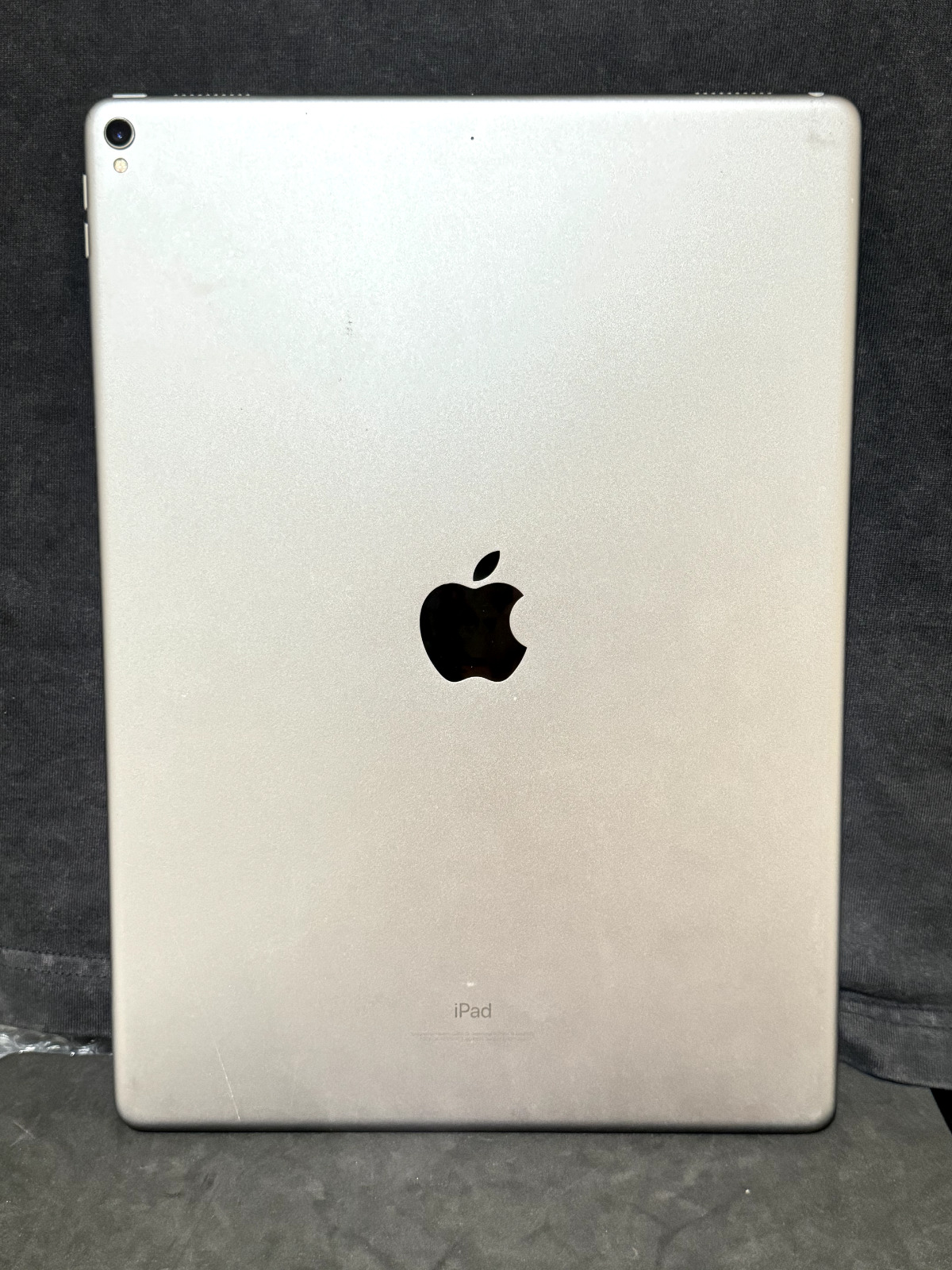 Apple iPad Pro 2nd Gen. 64GB, Wi-Fi, 12.9 in - Space Gray