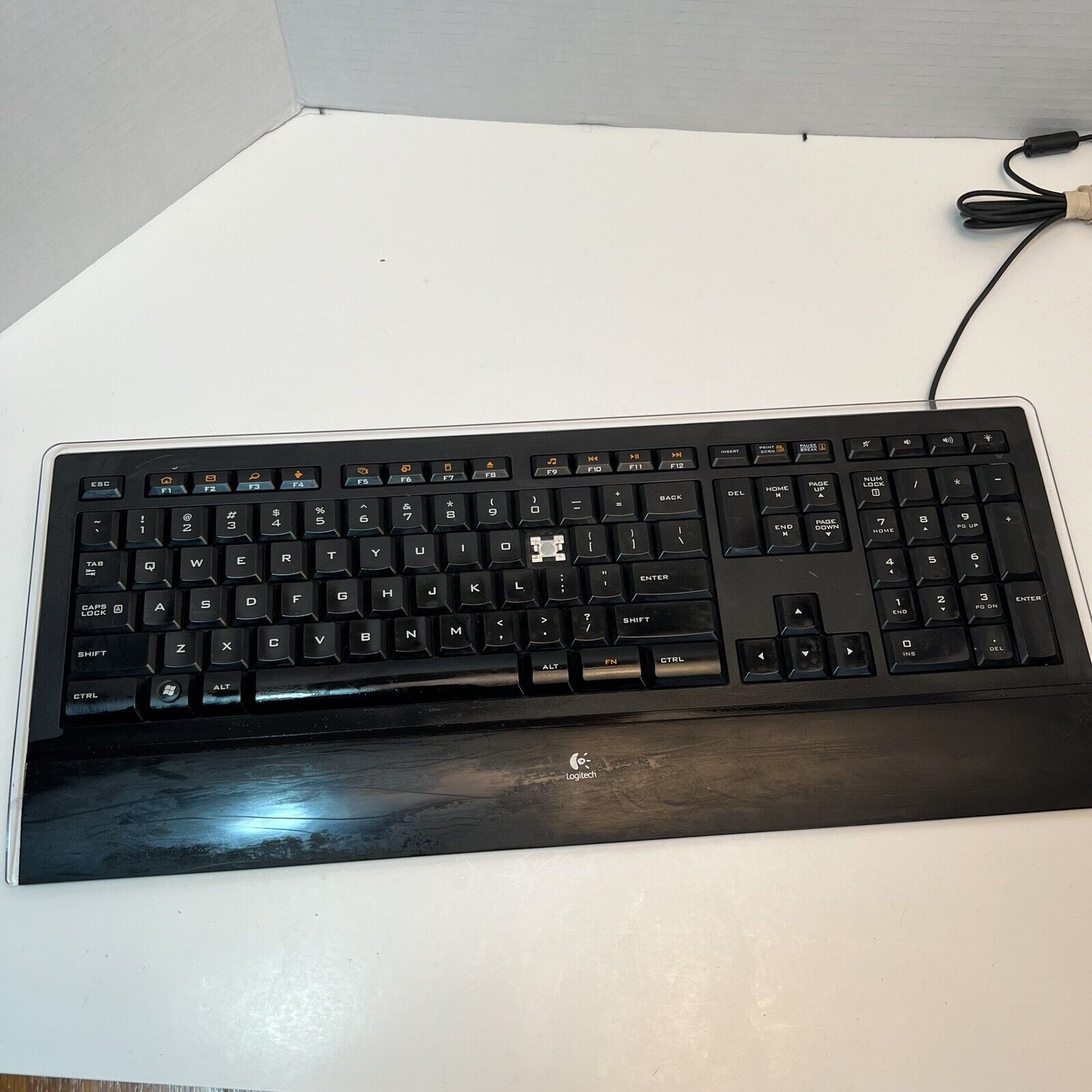 Logitech K740 Y-UY95 TESTED Illuminated Keyboard Wired USB Works 820-001268 READ