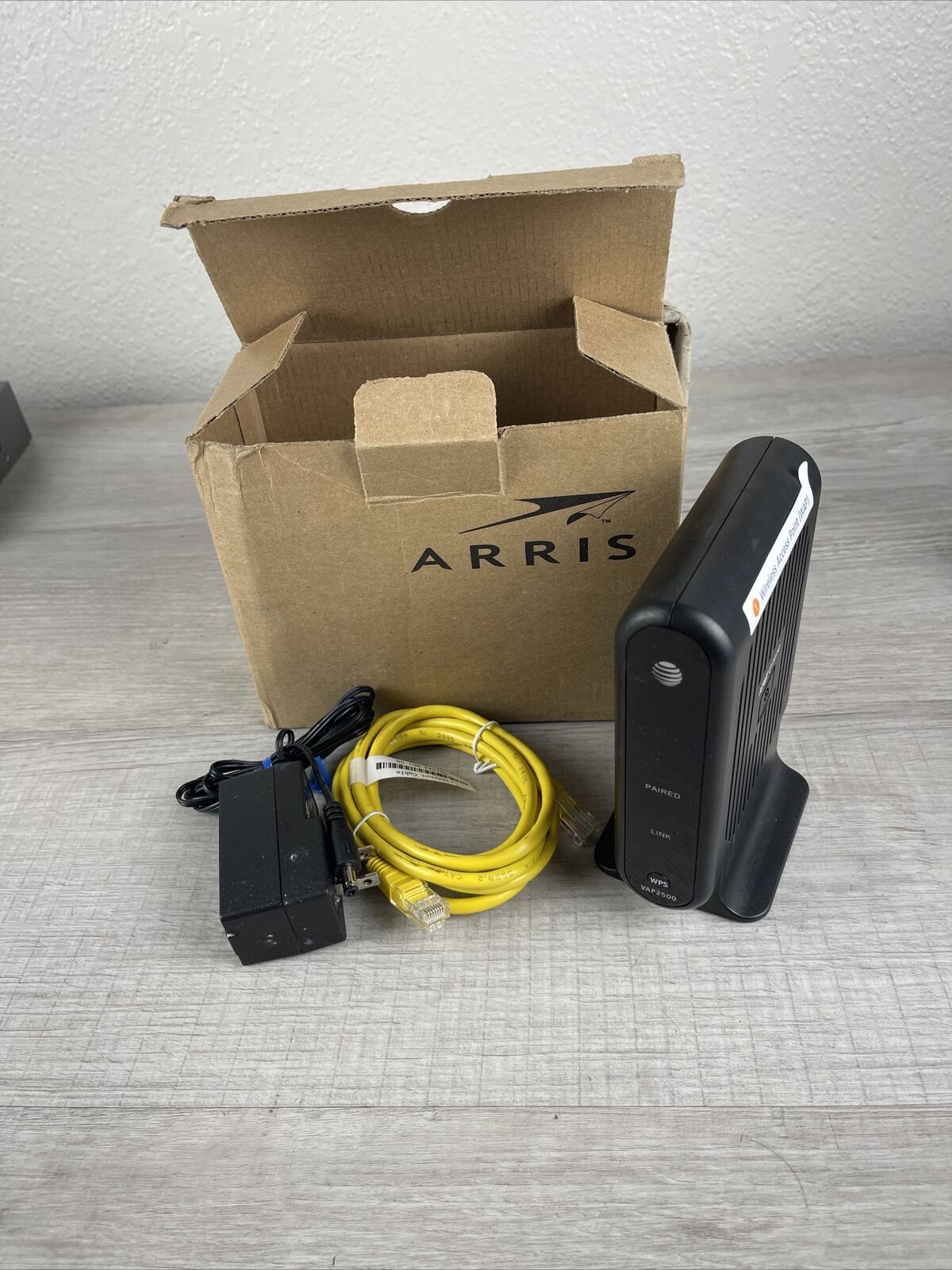 AT&T U-verse Wireless Access Point ARRIS Model #VAP2500 with Power Cord