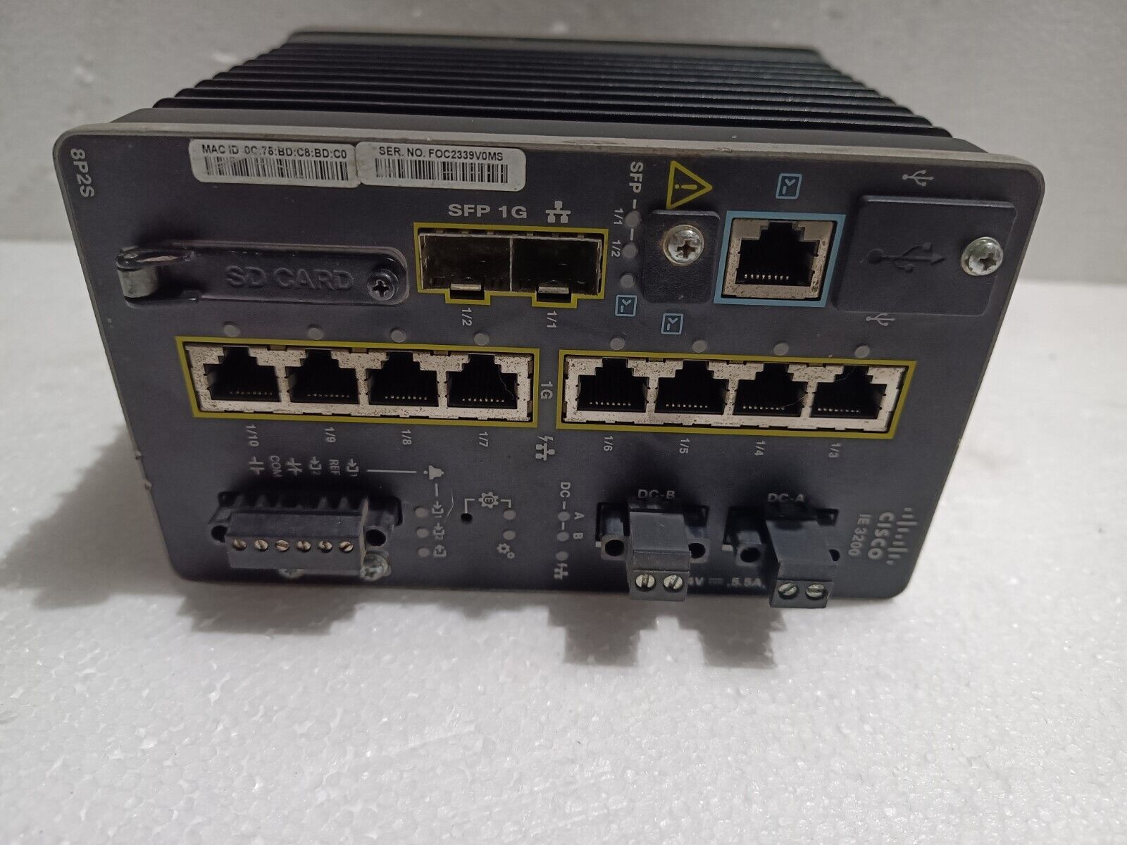 Cisco Catalyst IE3200 -IE-3200-8P2S PoE Rugged Switch