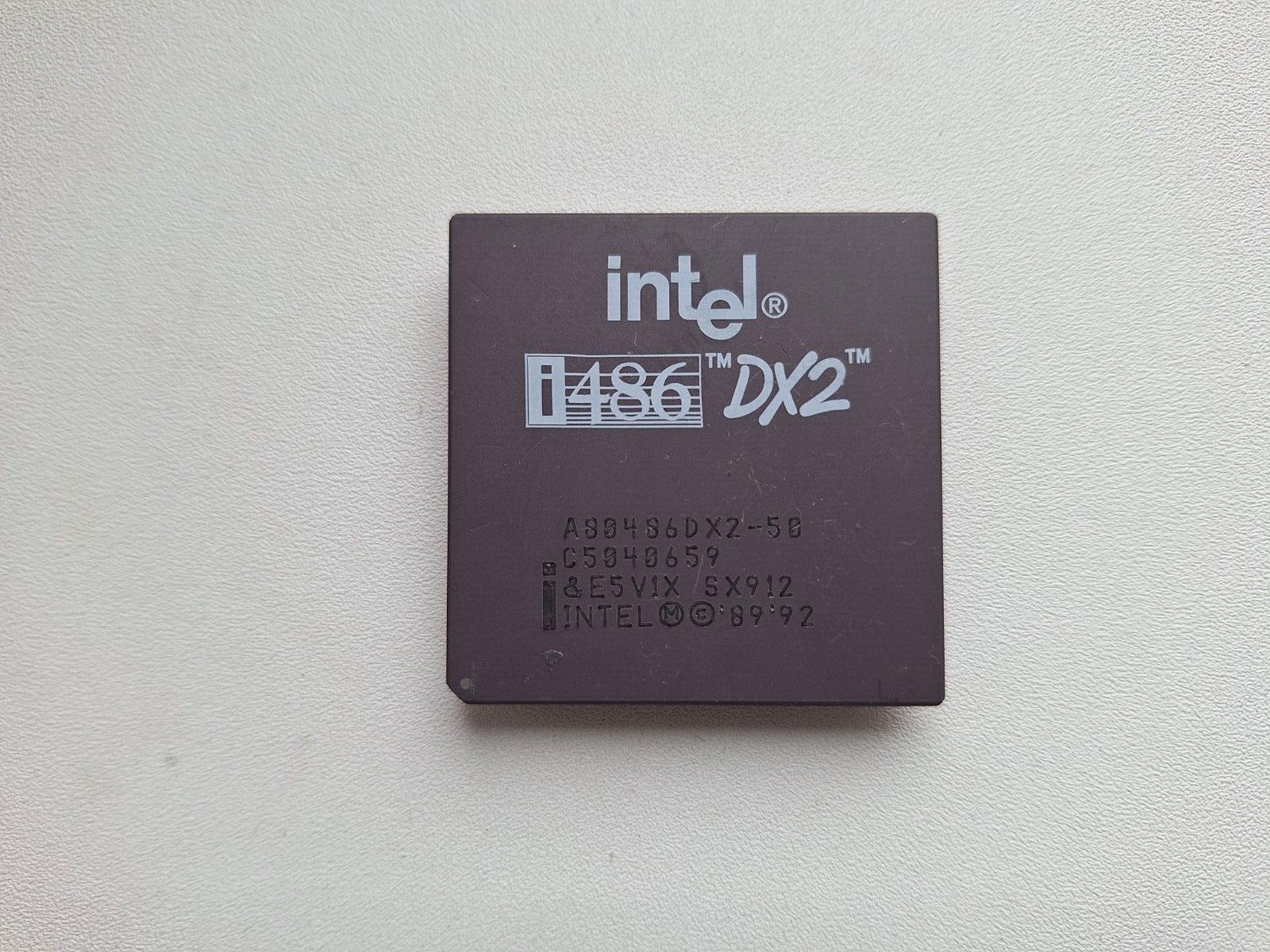 486DX2-50 Intel A80486DX2-50 SX912 vintage CPU GOLD