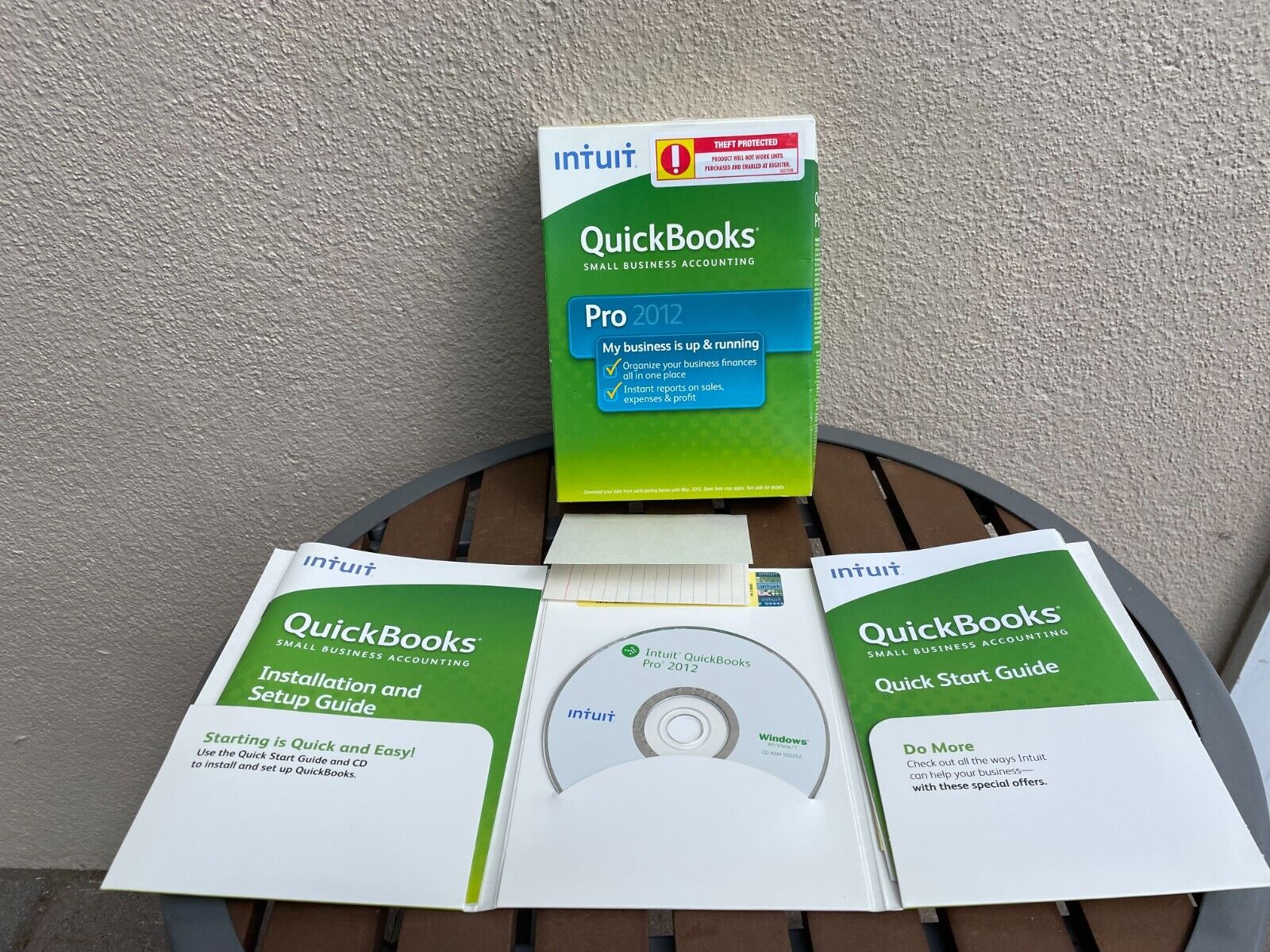 Intuit QuickBooks Pro 2012 Small Business Accounting Software Windows 7 w/Key