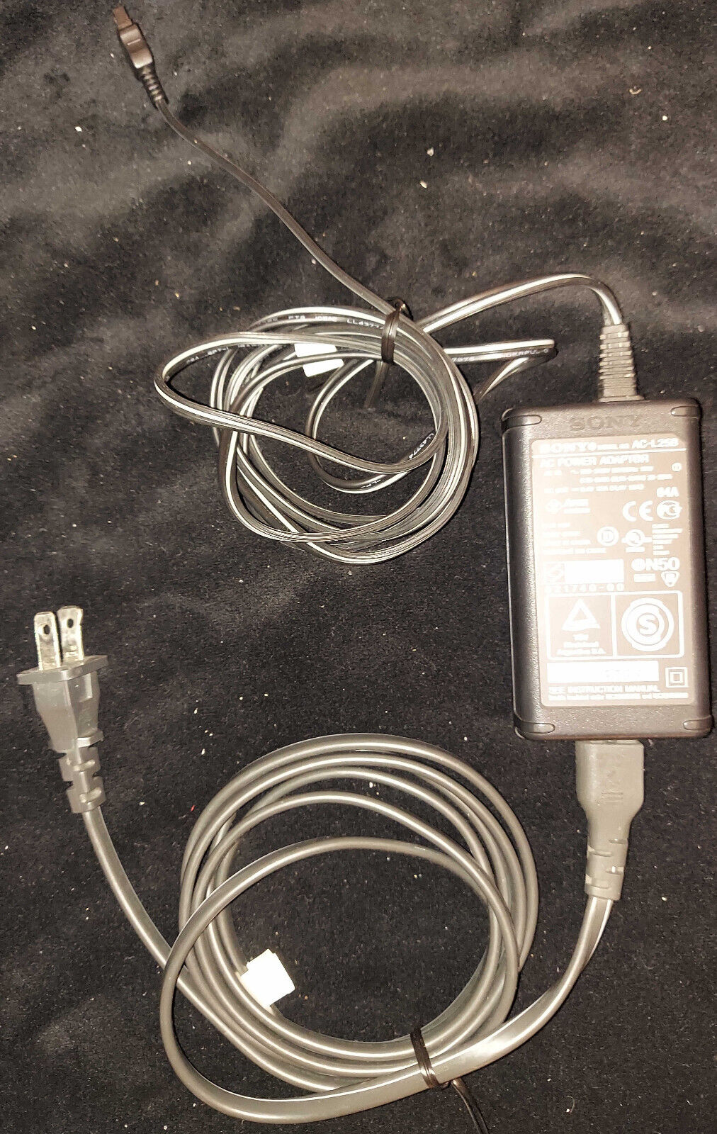 GENUINE OEM SONY AC-L25A, AC-L25B AC ADAPTER CHARGER