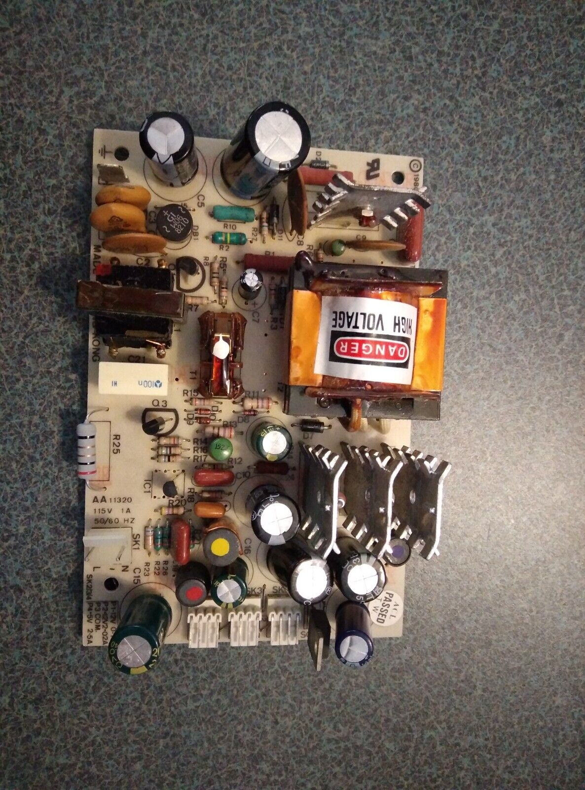 TRS-80 Model III broken power supply repair kit. Fusible resistor TRS-80 III