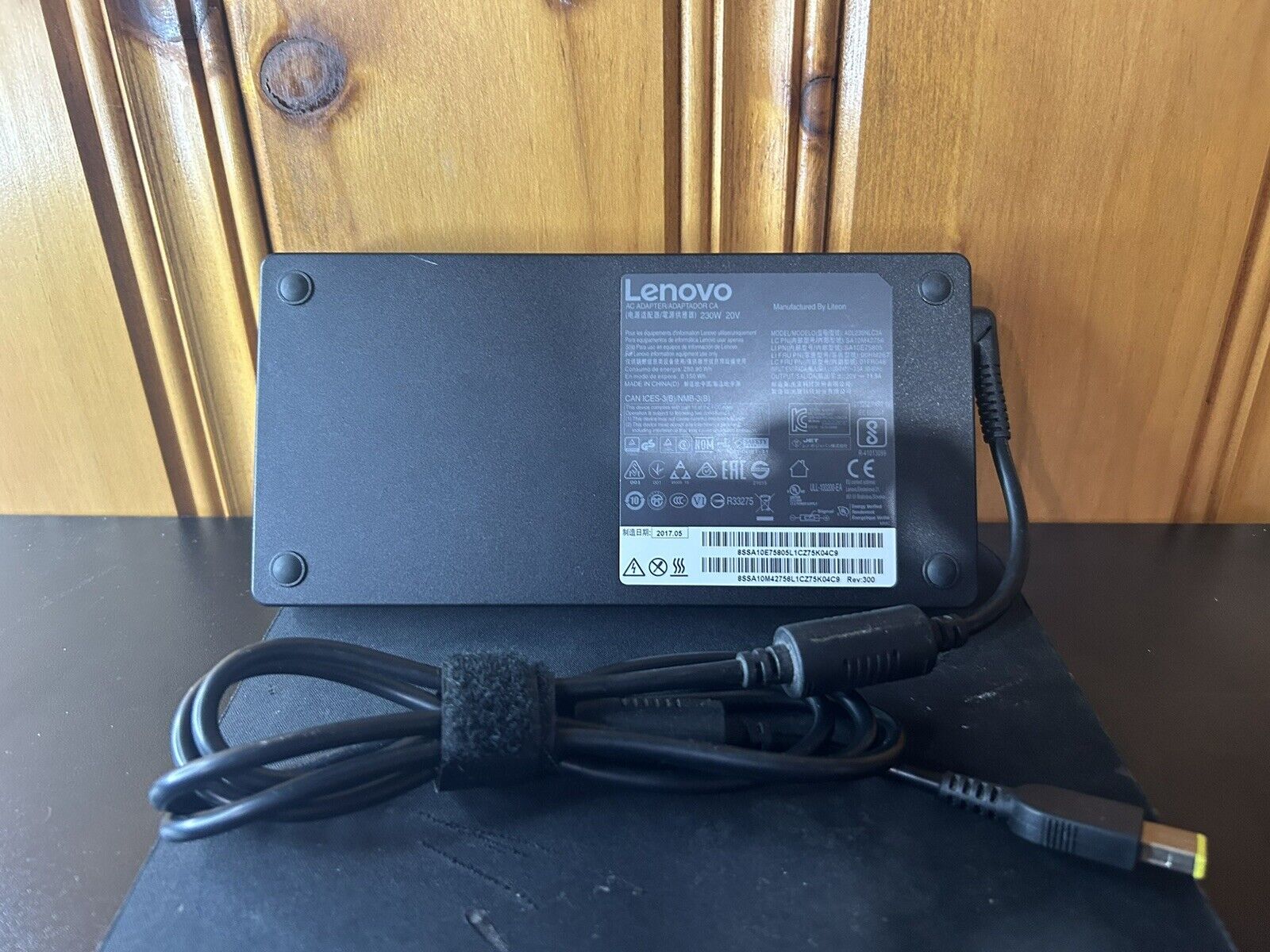 Lenovo ThinkPad ADL230NLC3A 230W 20V AC Slim Tip Charger