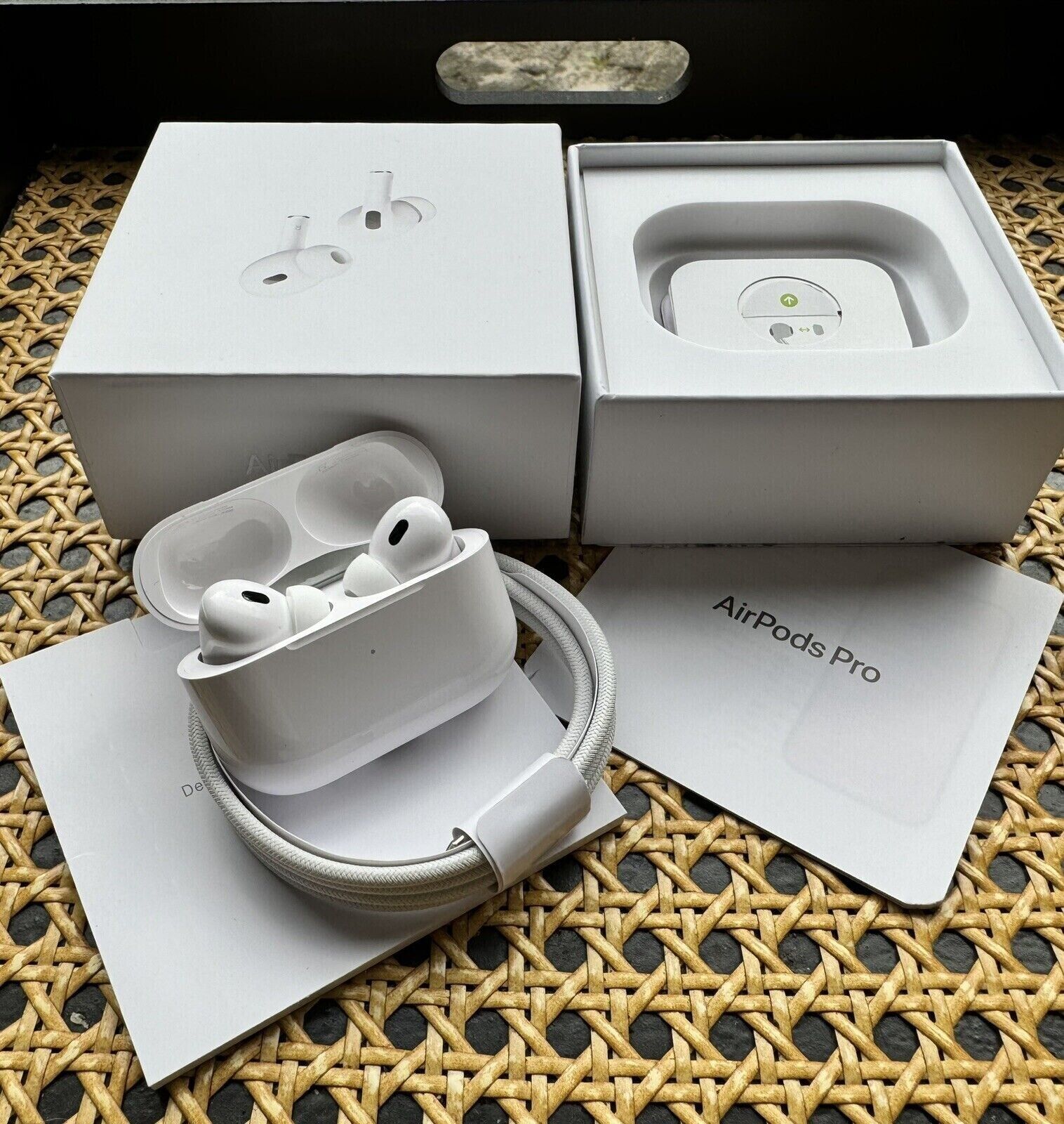 Apple AirPods Pro 2nd Generation with MagSafe Wireless Charging Case - White🎧