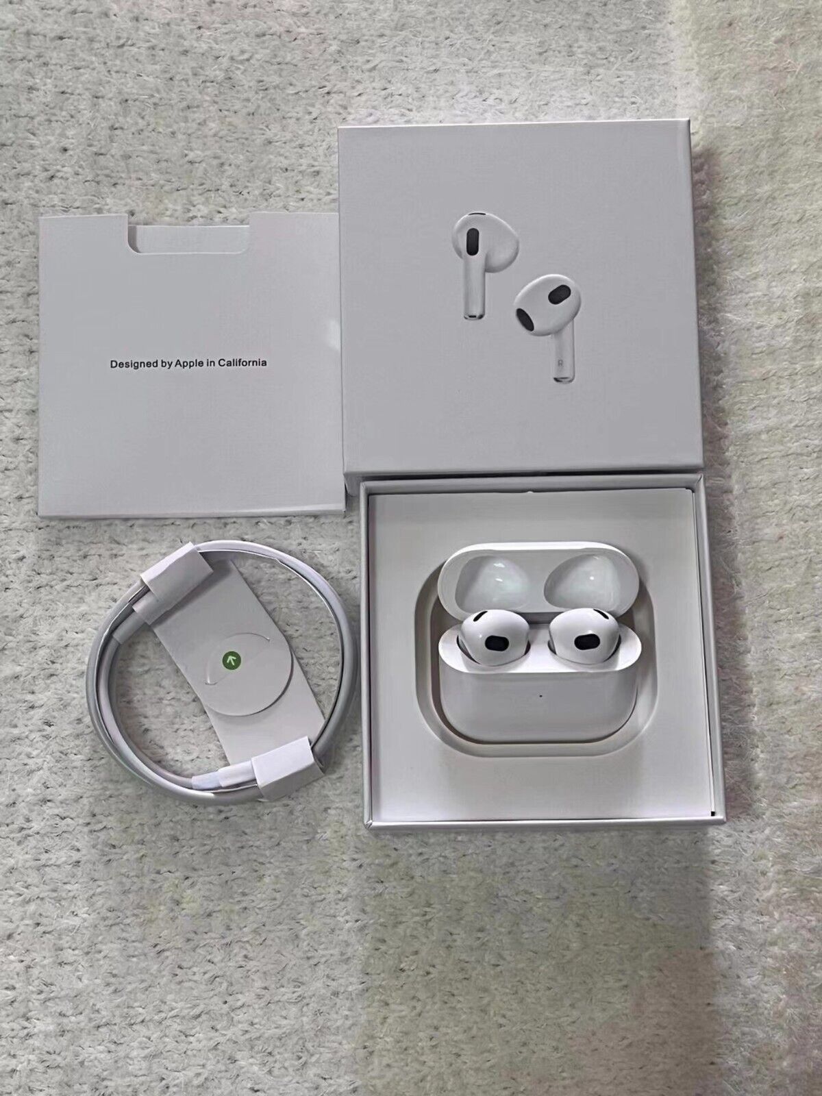 Apple AirPods 3rd Generation BLUETOOTH WIRELESS EARBUDS CHARGING NEW & USA shipp