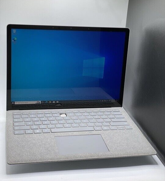 Microsoft 1769 - Surface 2 Core i5-8350U @ 1.70GHz 8GB RAM 256GB SSD | READ