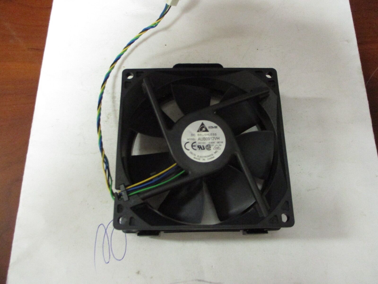 Delta Electronics Inc AUB0912VH Used (DC 12Volts, 0.60 A) DC Brushless Fan 
