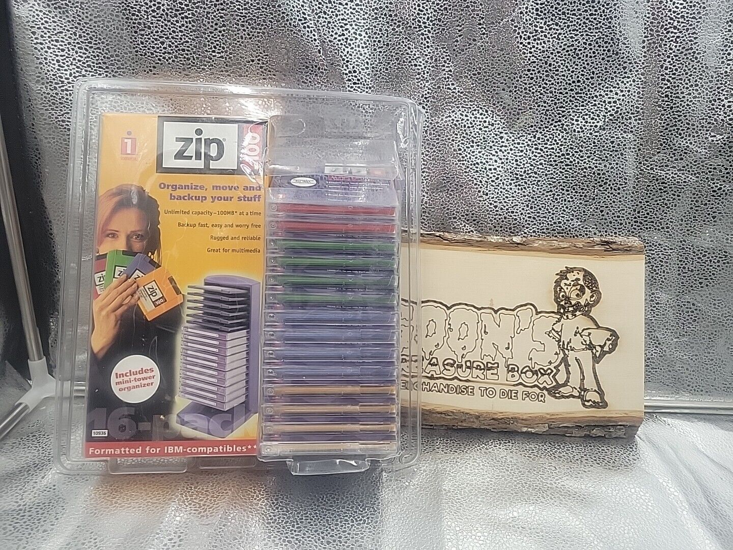 Iomega Zip Disks 100 MB Multicolored with Tower NOS Genuine Missing 2 Disks