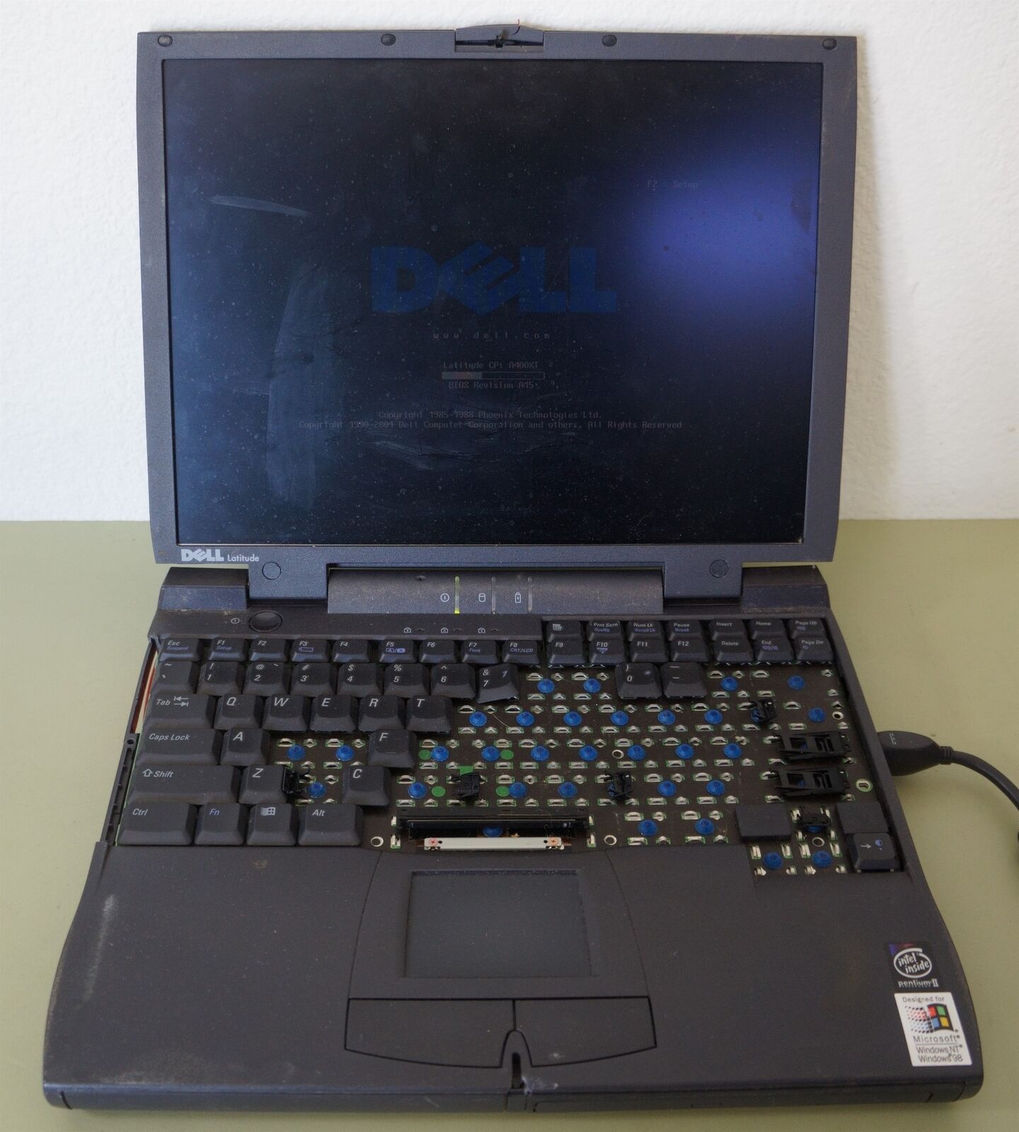 Dell Latitude CPi A-Series PPL Laptop, Pentium II 397 MHz, 128 MB RAM, Win XP
