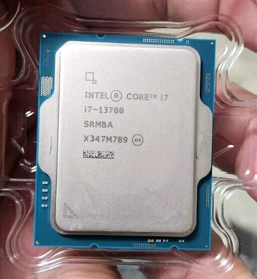 Intel Core i7-13700 (5.20 GHZ boost 16 Cores, 24 Thread LGA 1700) - BX8071513700