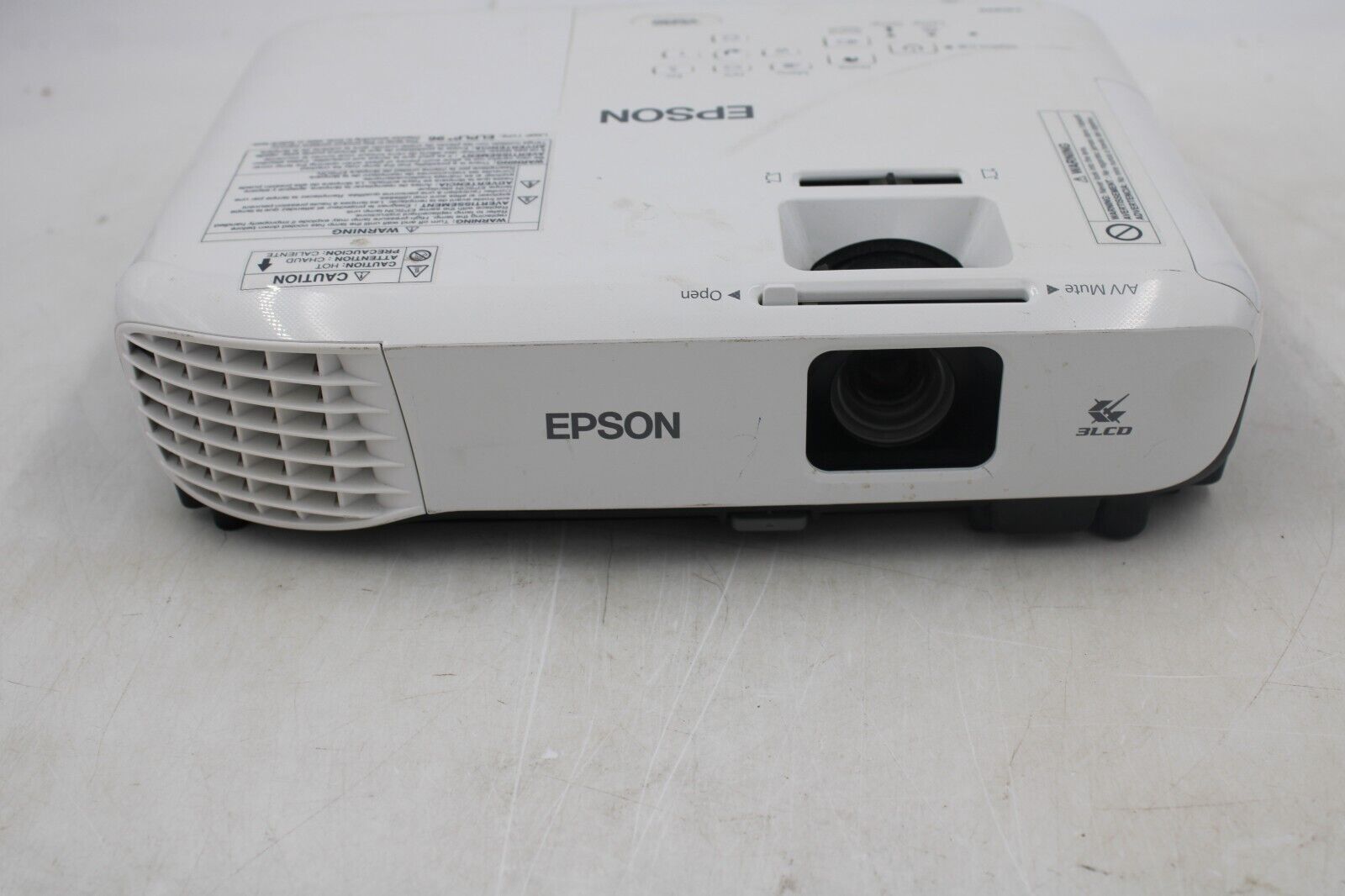 Epson VS250 3LCD SVGA 3200 Lumen Projector Less Than 500 Lamp Hours TESTED