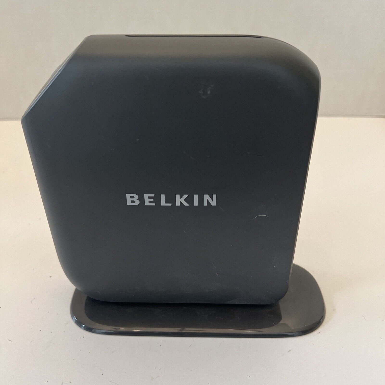 Belkin F7D8302 Play N600 300 Mbps 1-Port 10/100 Wireless N Router No Cables