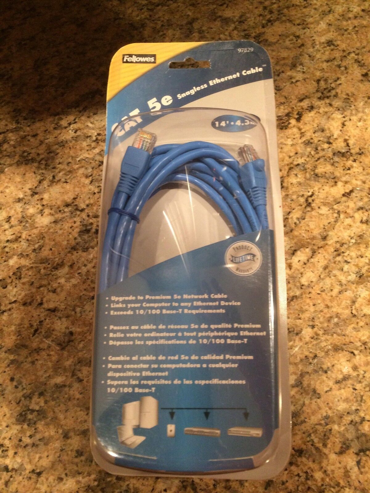 Fellowes 14FT CAT 5E SNAGLESS BLUE ETHERNET CABLE( 97829 ); NIB