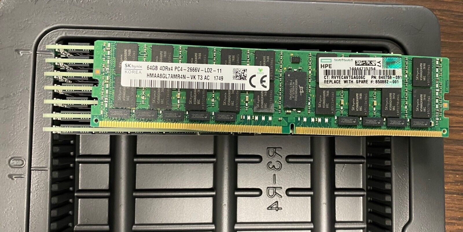 LOT of HP Server RAM 64GB 4DRx4 PC4-2666V LD2-11 (8 modules) (PN: 840759-091)
