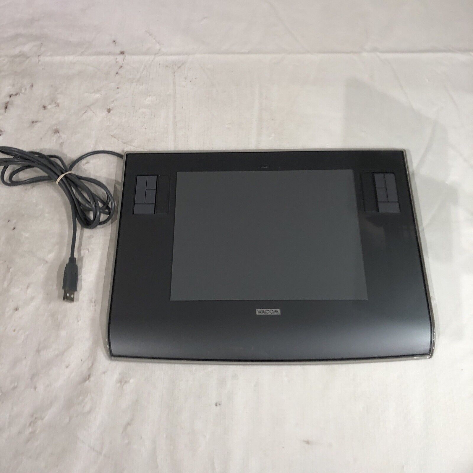 Wacom PTZ-630 Intuos 3 Digital Graphic Drawing Tablet Medium w/o Pen