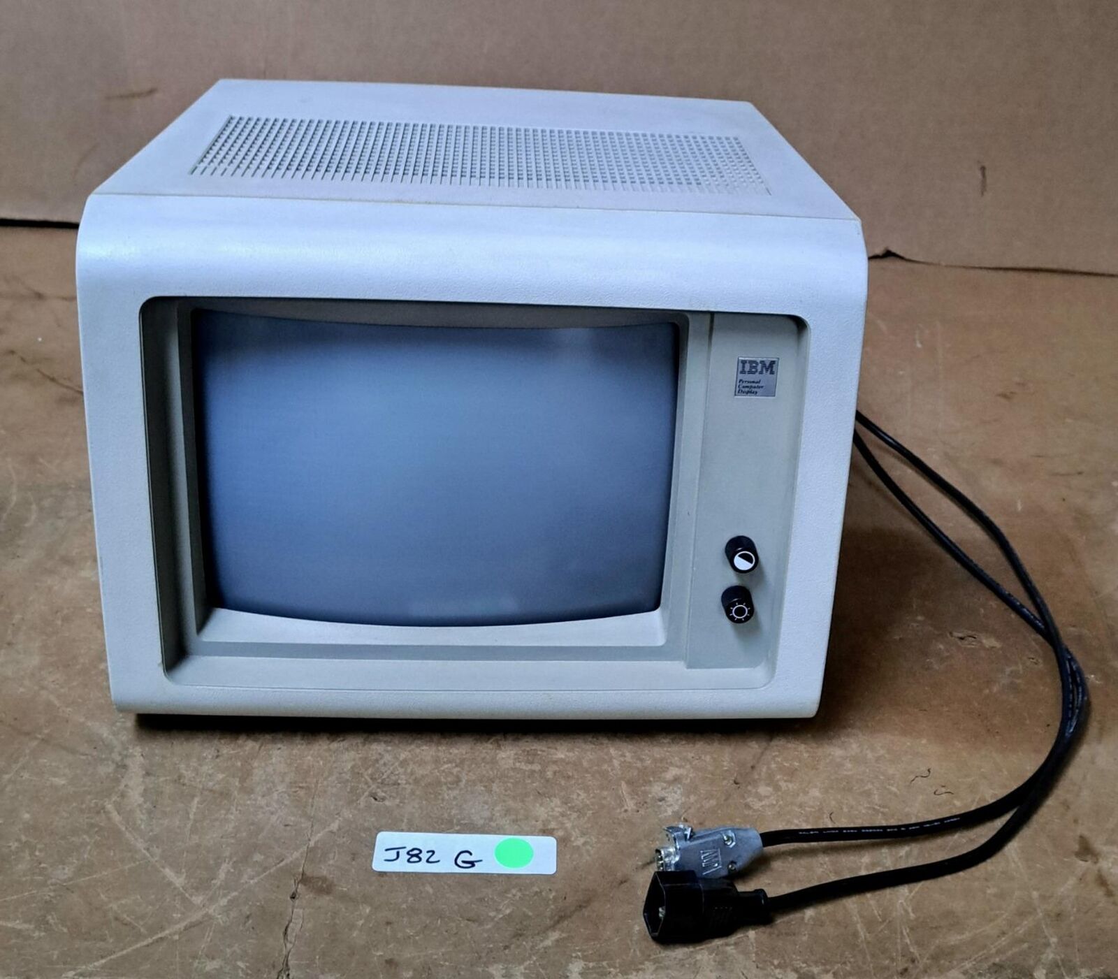 RARE IBM 5151 5151001 COMPUTER MONITOR TESTED AND WORKING   G