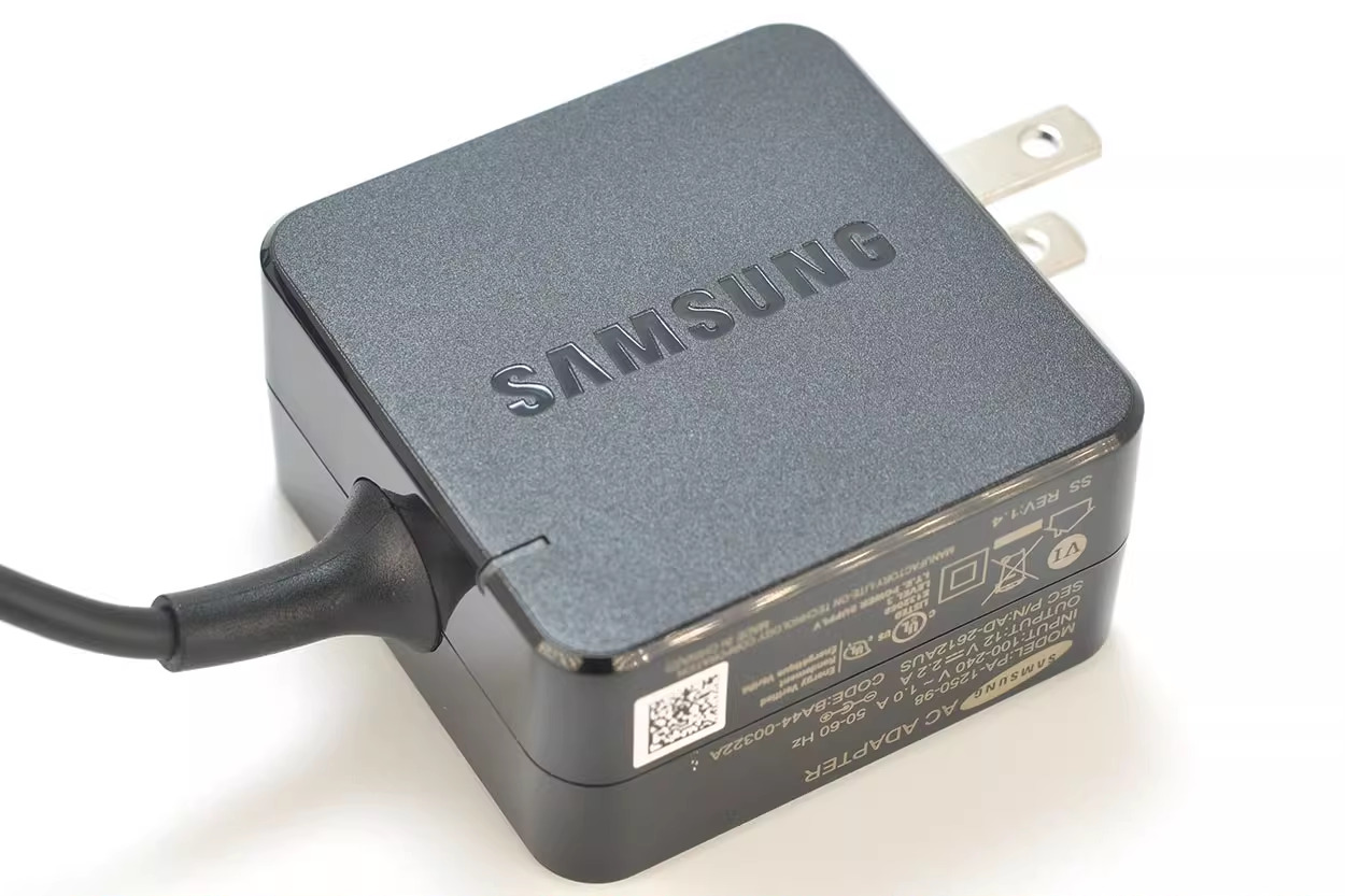 Genuine Samsung Chromebook XE500C13K02US Charger PA-1250-98 AC Adapter