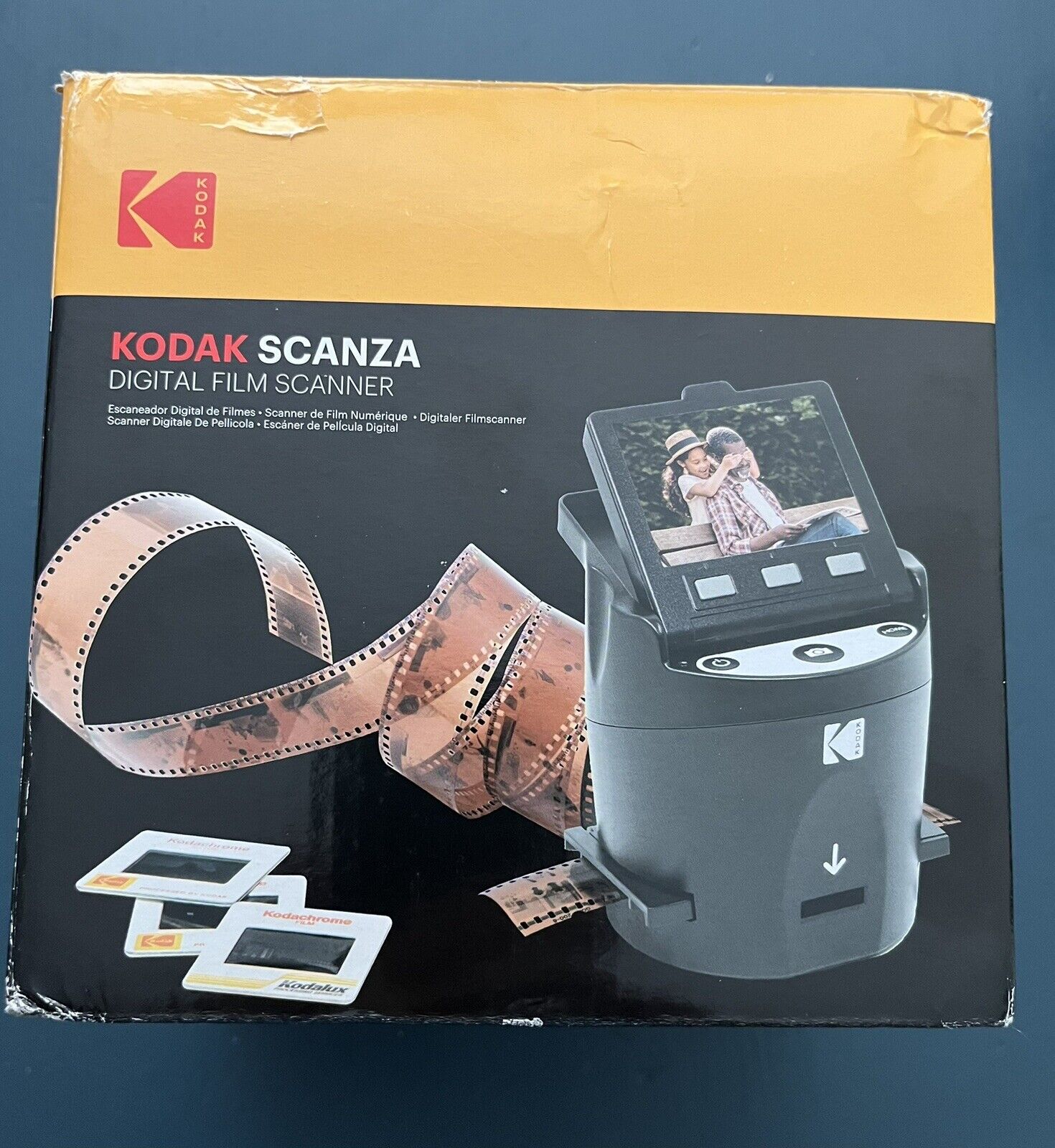 Kodak Scanza Digital Film & Slide Scanner Converts 35mm, 126, 110, Super & 8mm