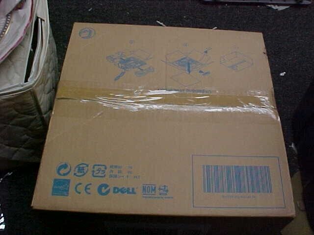 E153FP Dell 15-inch (1024 x 768) Monitor (New Old Stock)
