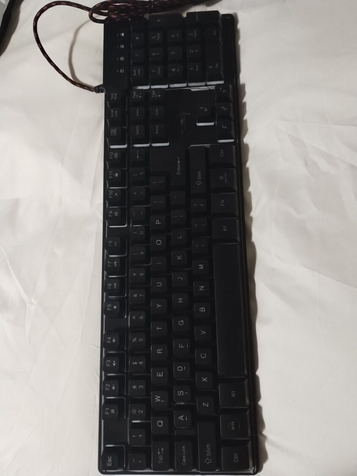 SkyTech Gaming K-1000 Rainbow LED Backlit Full Size Keyboard NEW