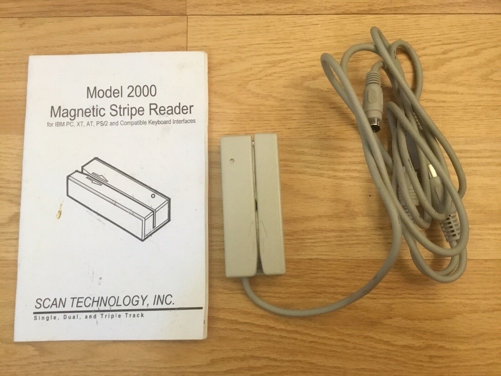 Vintage Model 2000 Magnetic Strip Card Reader for IBM PC XT AT PS2 PS/2 Win95 98