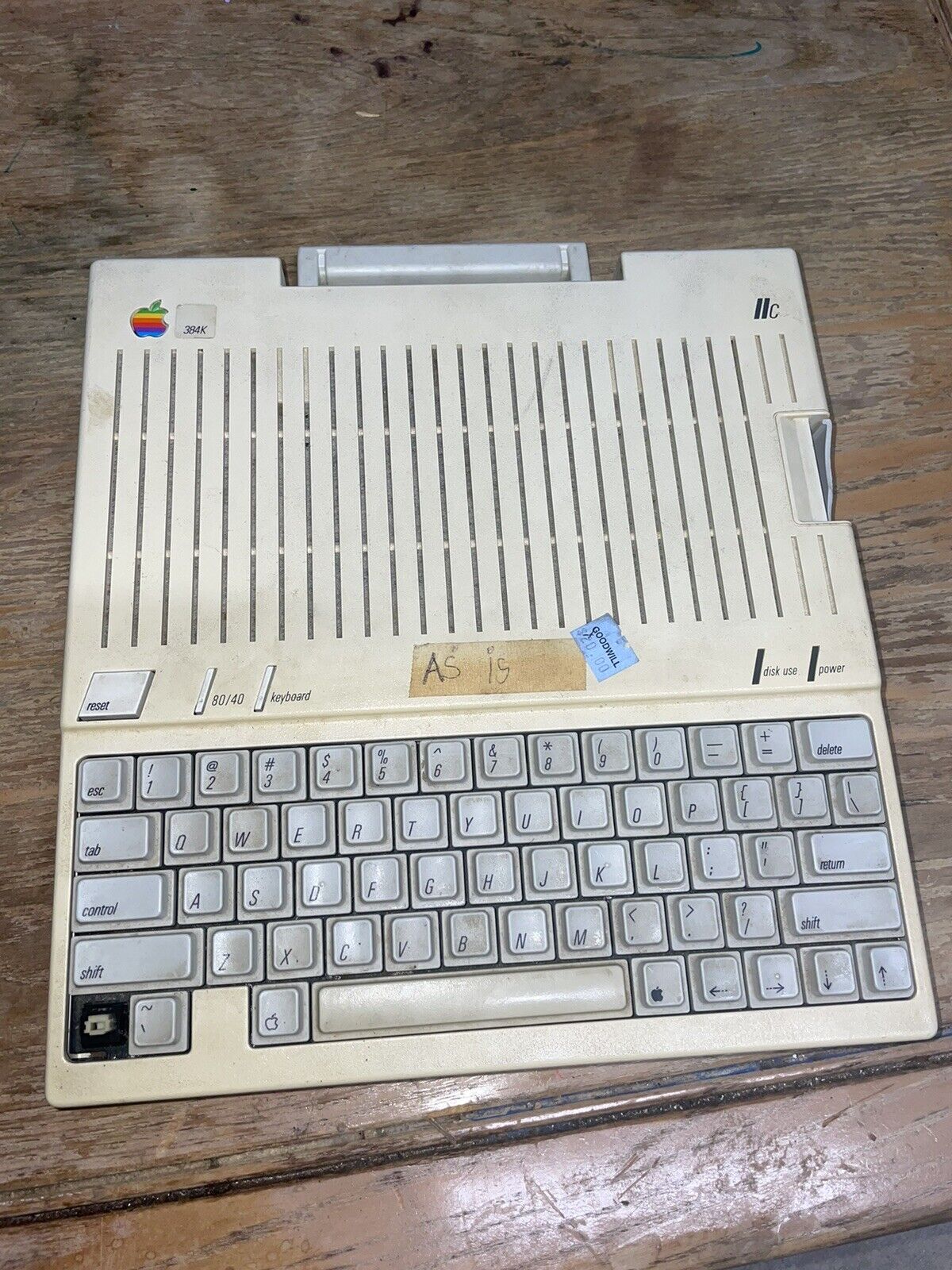 Vintage Apple IIc A2S4100 Computer with Power Supply  Turns on
