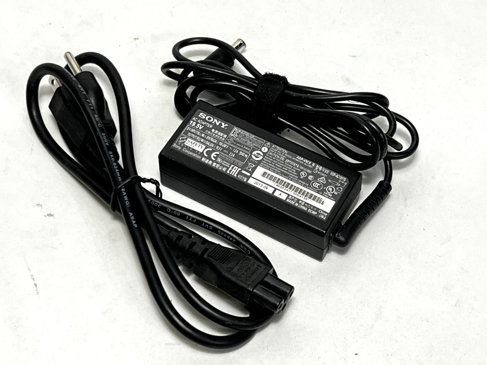 Genuine Sony Laptop Charger AC Adapter Power Supply VGP-AC19V76 ADP-45CE B 45W