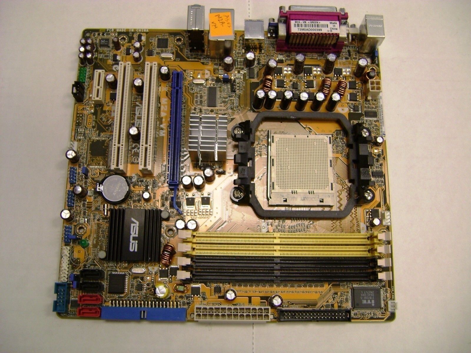 Asus M2A-VM AMD Socket AM2  Desktop Motherboard  (DEAD, NON-WORKING)