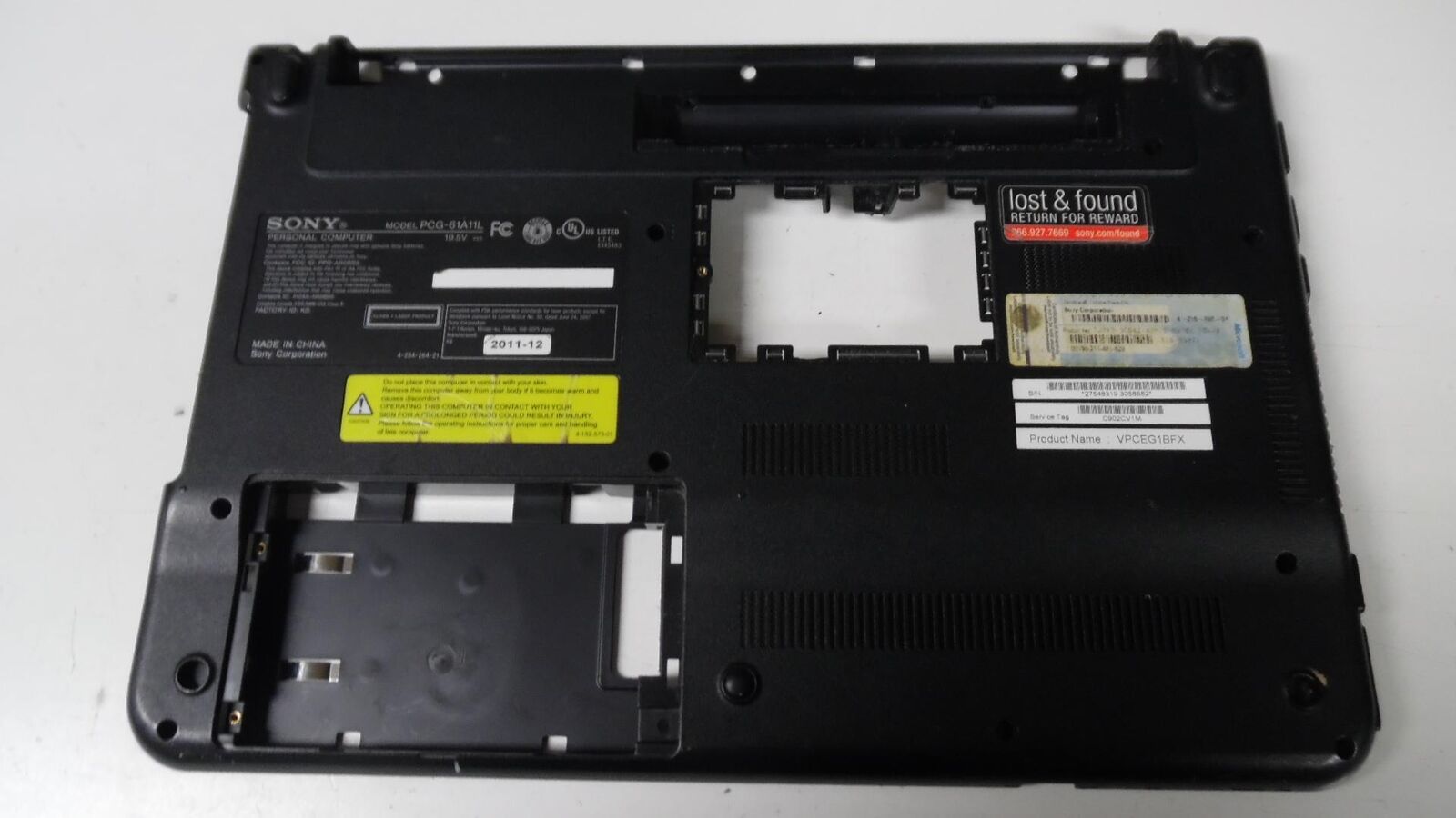 Original Sony VAIO PCG-61A11L - Base Case Assembly - 39.4MP09.004