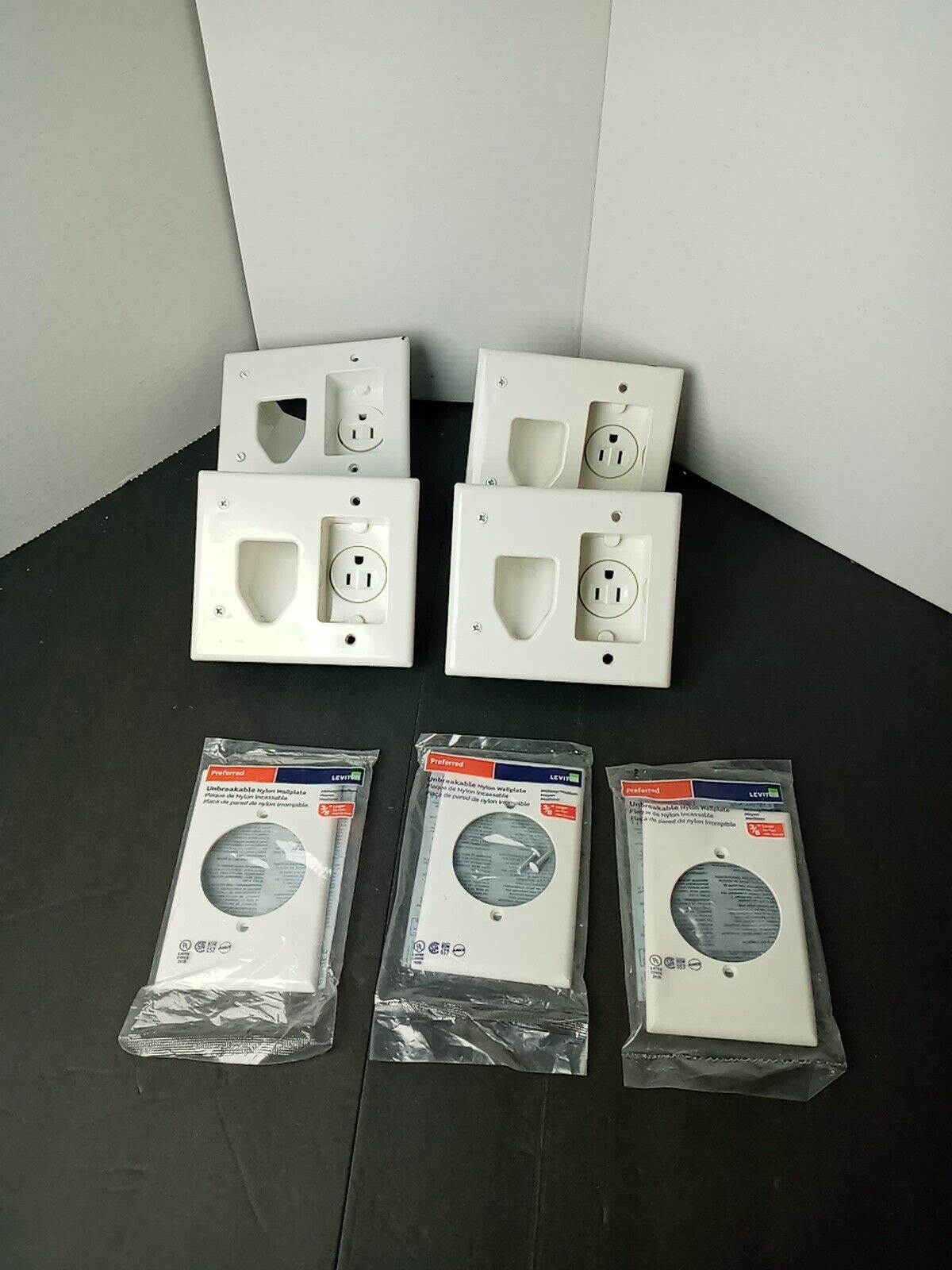 Monoprice Recessed Low Voltage Cable Wall Plate with Recessed Power - White