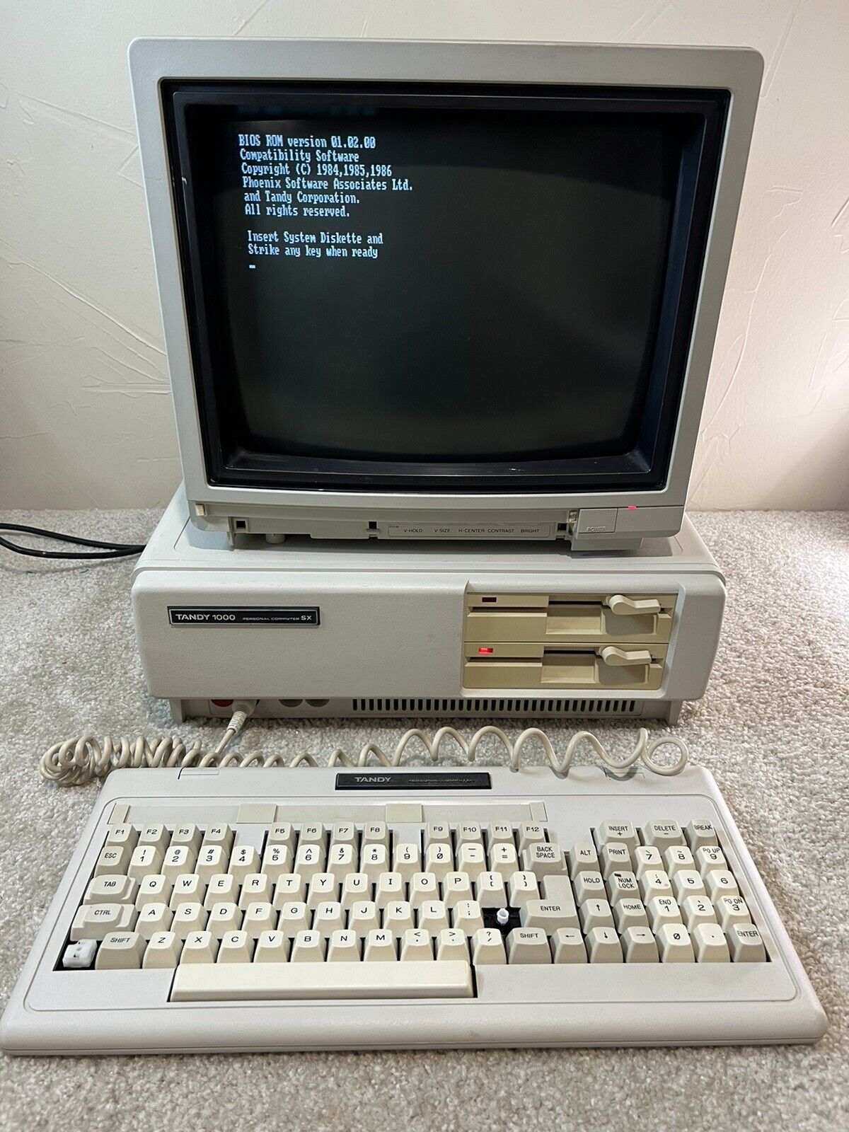 Vintage 1980s Tandy 1000 SX Personal Computer Model 25-1051B