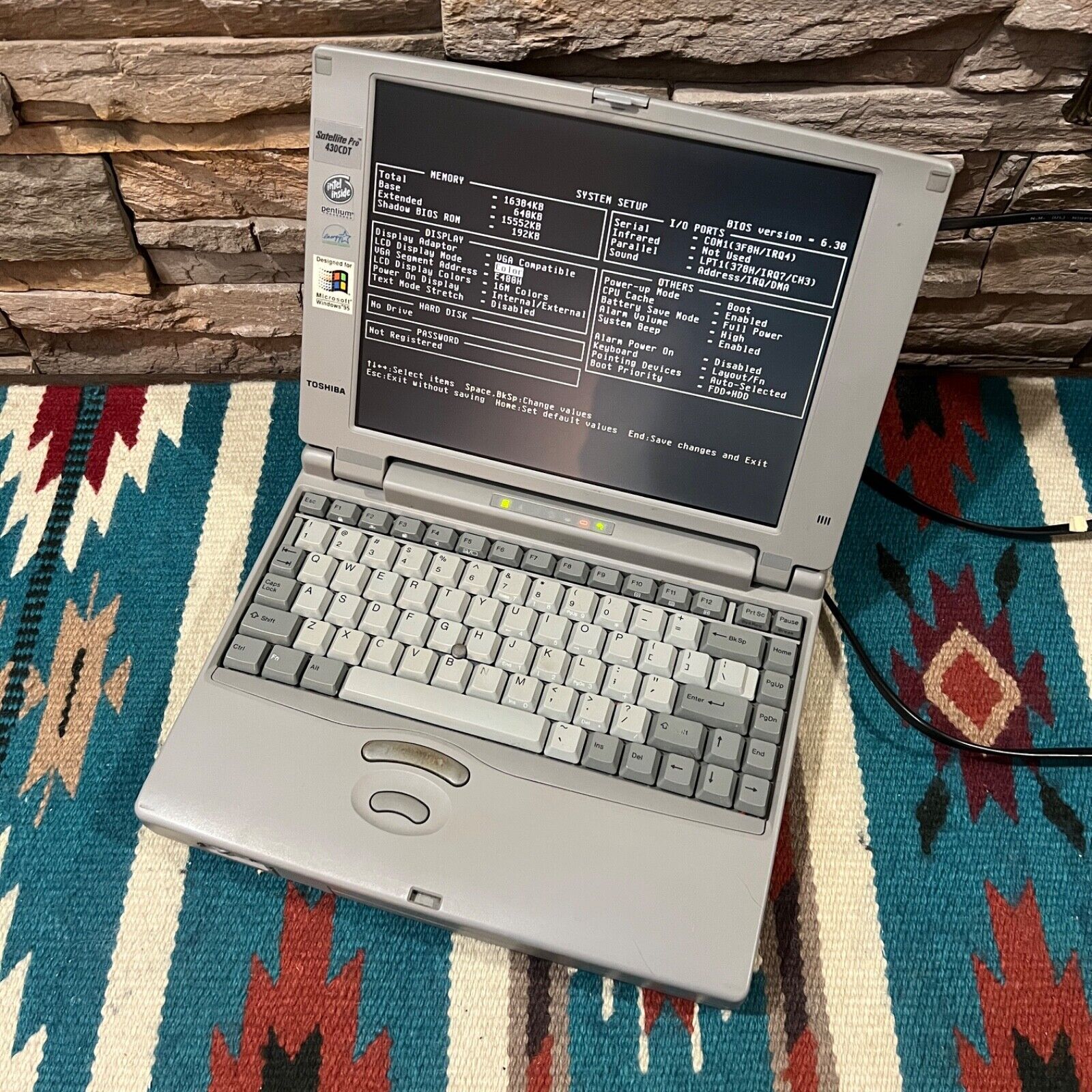 Vintage Toshiba Satellite Pro 430CDT Retro Laptop • TFT LCD Pentium 16MB CD-ROM