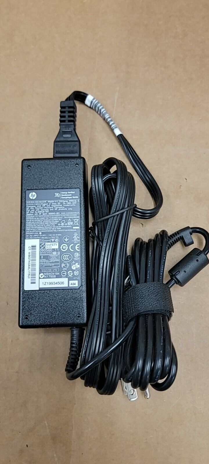 A lot of 10pcs Genuine HP Laptop Charger 608428-001 609940-001  19V 4.74A 90W
