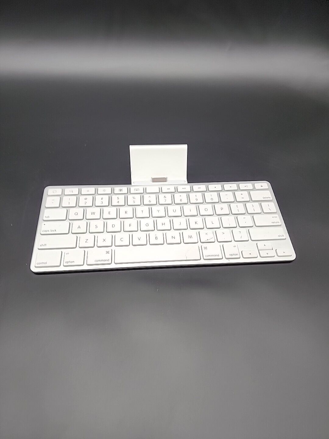 Apple MC533B/A Keyboard Dock iPad Dock