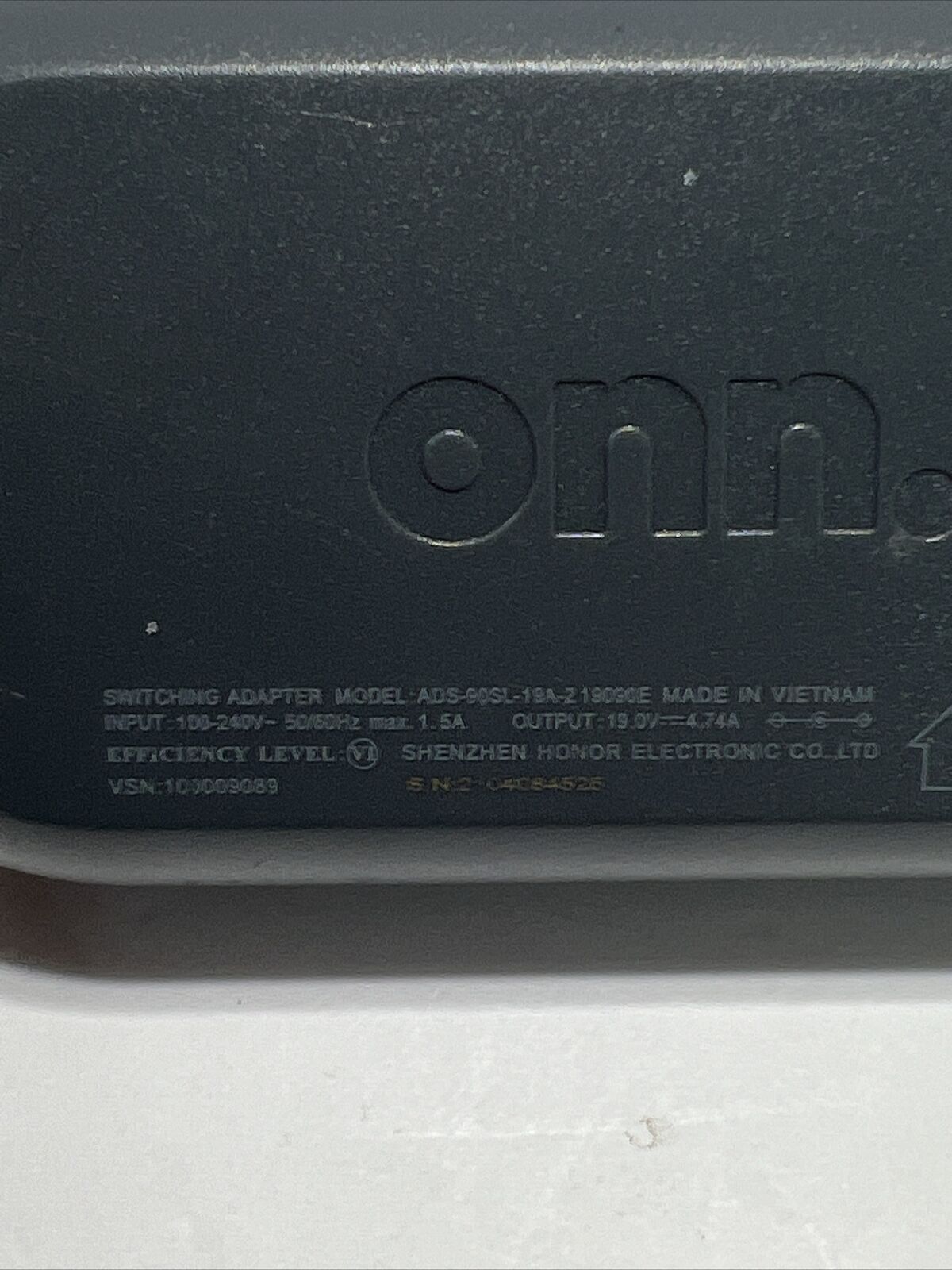Used ONN  ADS-90SL-19A-2 19090E Universal Laptop Charger