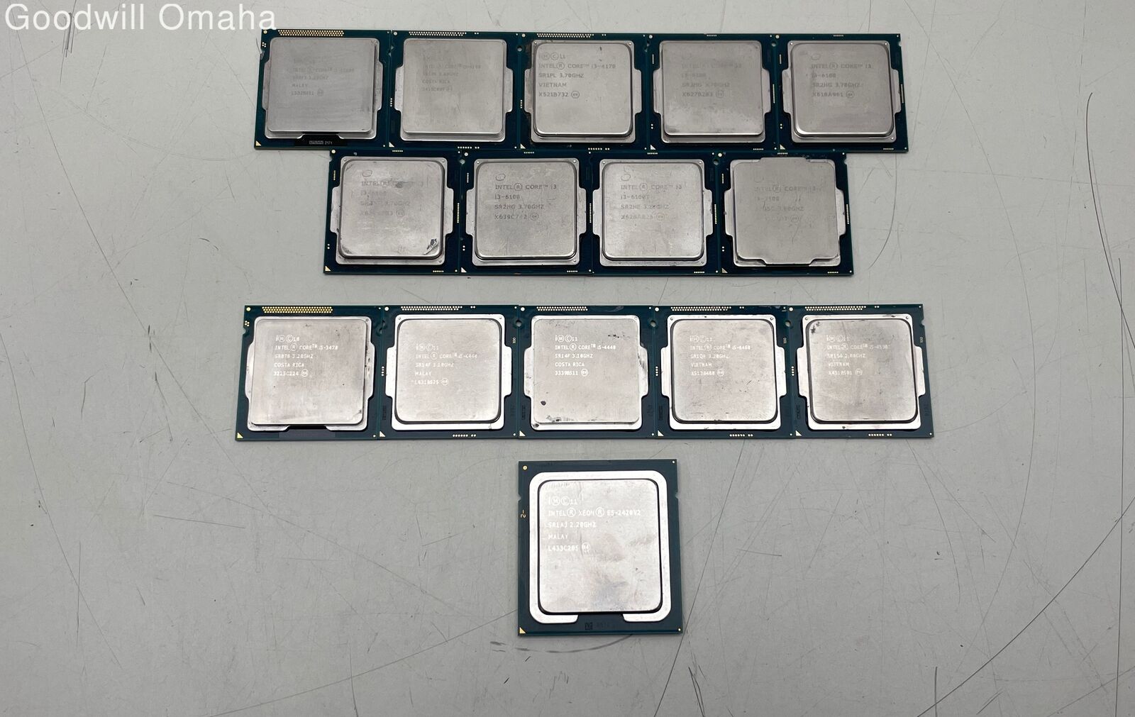 Lot of 15 Assorted Intel CPUs