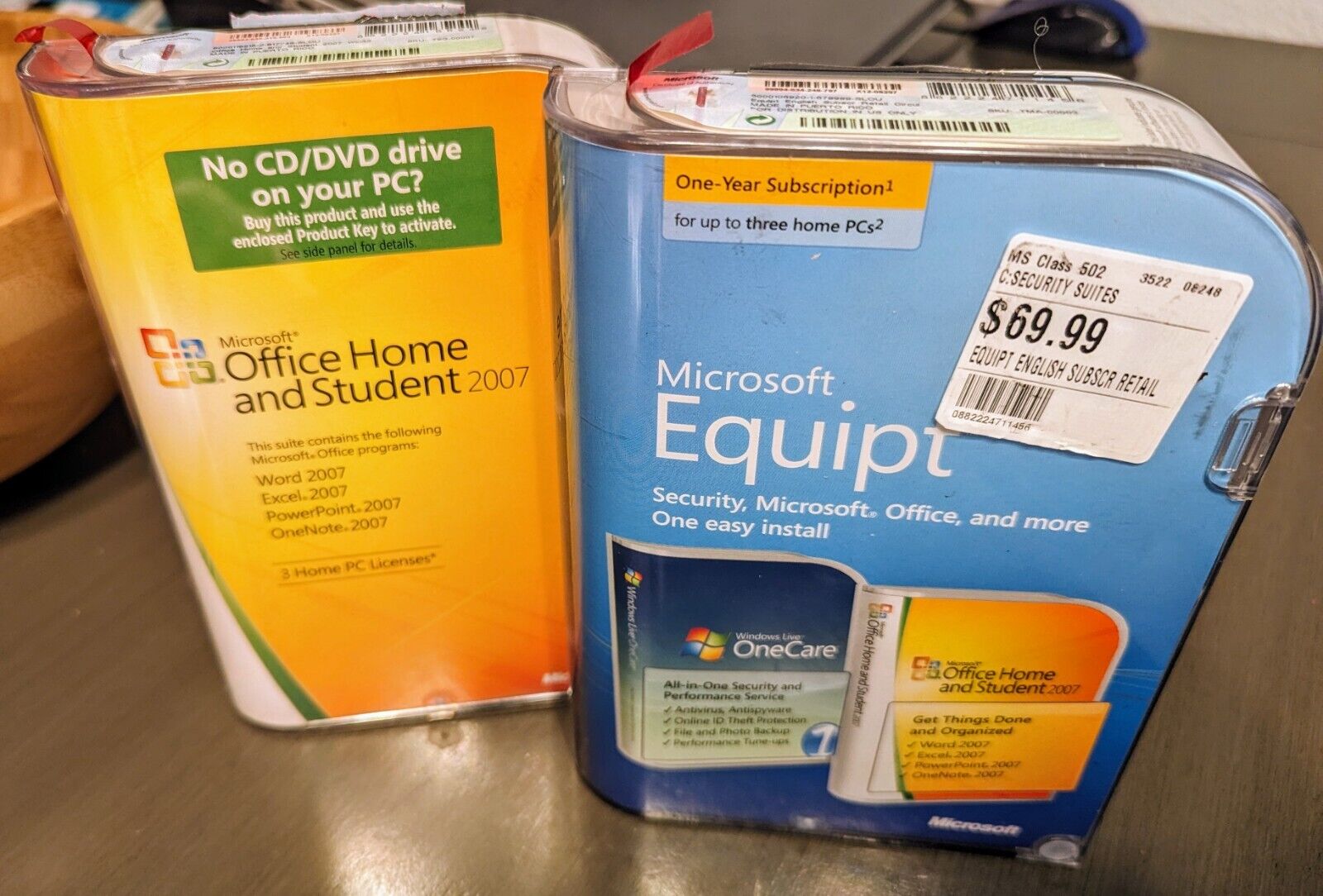 Microsoft Office Home and Student 2007 +  Microsoft Equipt